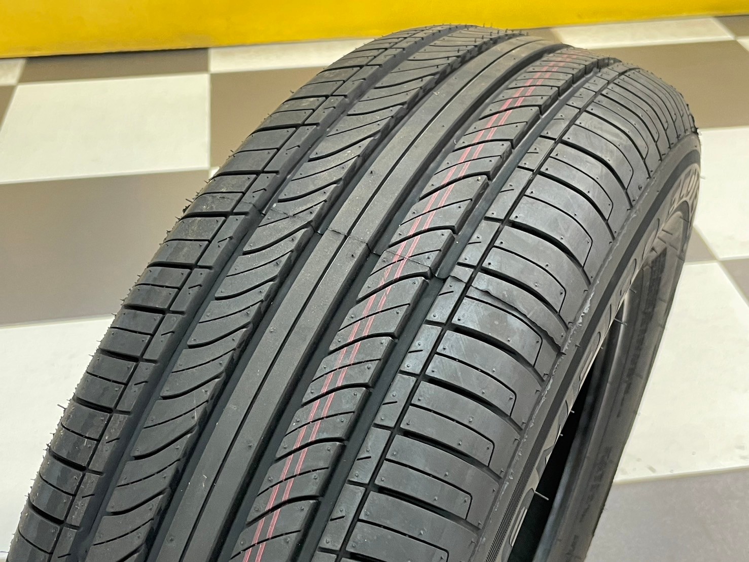 GT RADAIL CHAMPIRO ECOTEC 215/65R16 ยางใหม่ปี2024