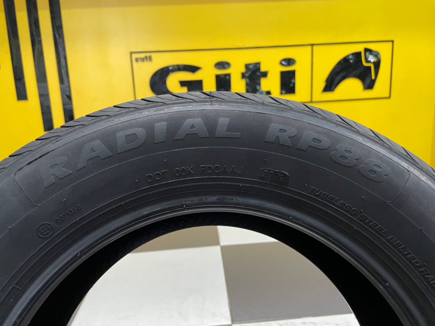 185/65R14 GOODRIDE RP88 ยางใหม่ปี2022