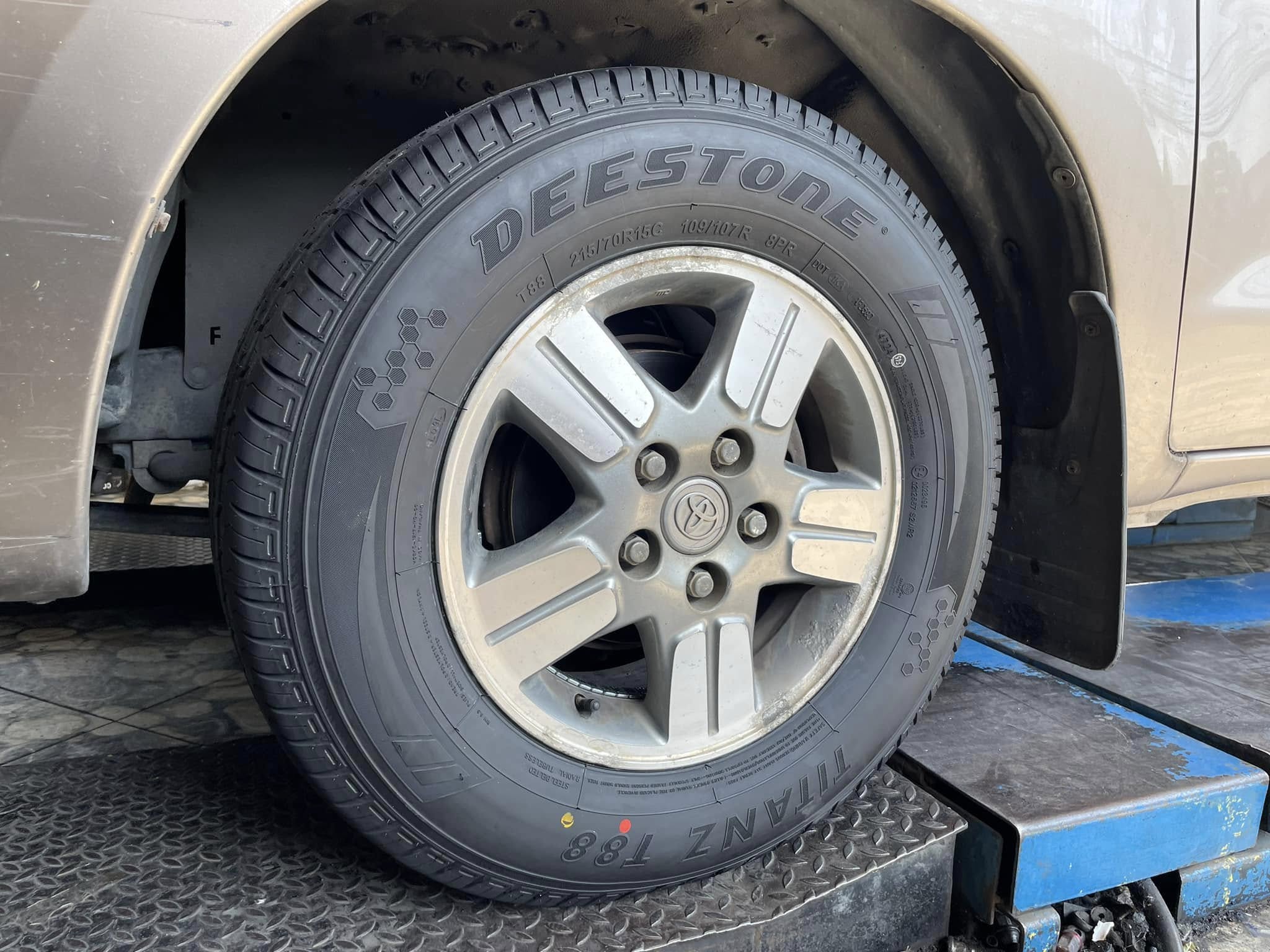 #TOYOTA_VIGO🛞เปลี่ยนยาง #DEESTONE_T88_215/70R15