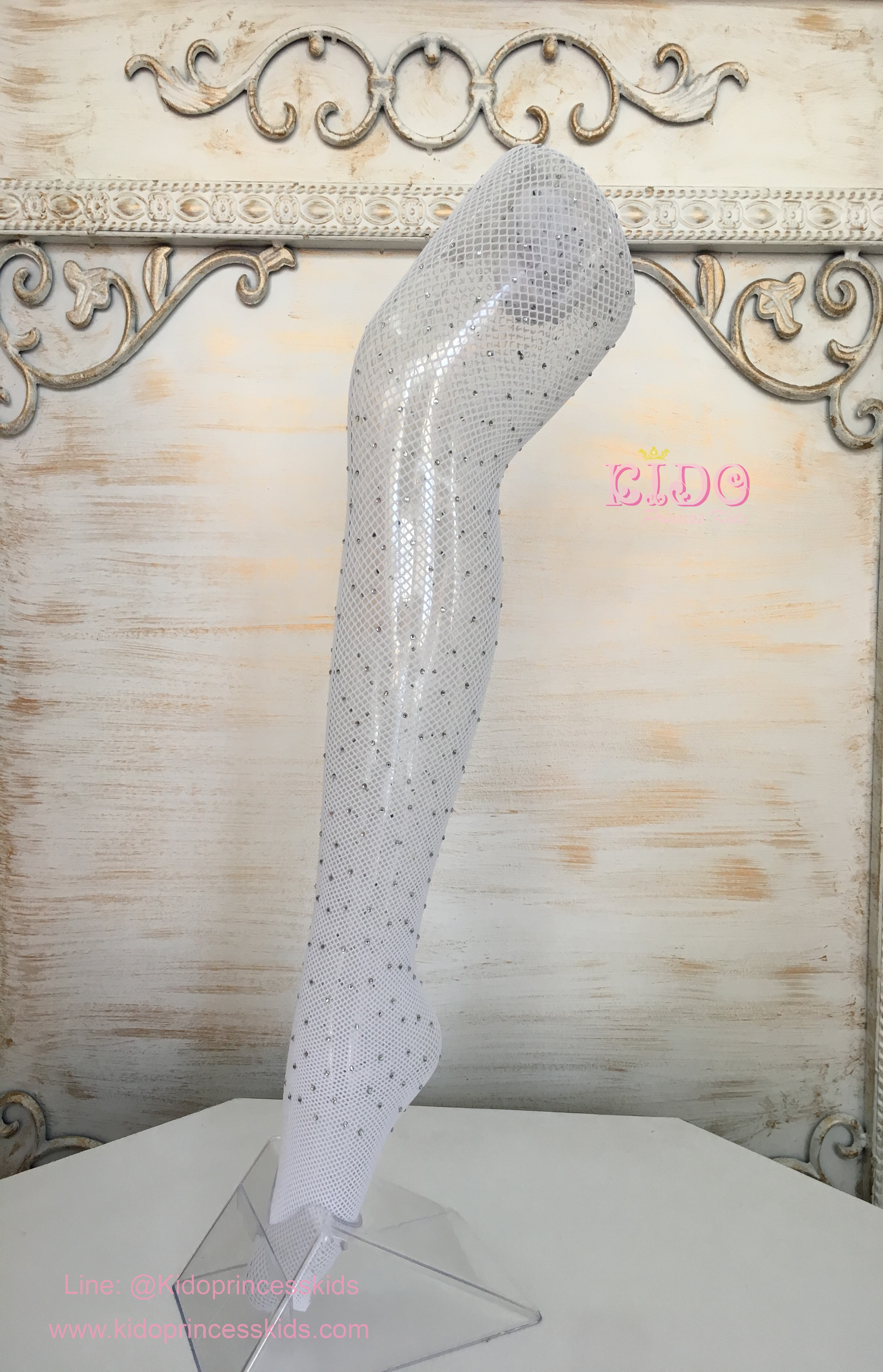 ถุงน่องตาข่ายเด็ก(หน้าร้านอยู่รัชดา)แบบไม่มีเพชร และมีเพชร L204 สีขาว สวยหรูดูแพงมาก