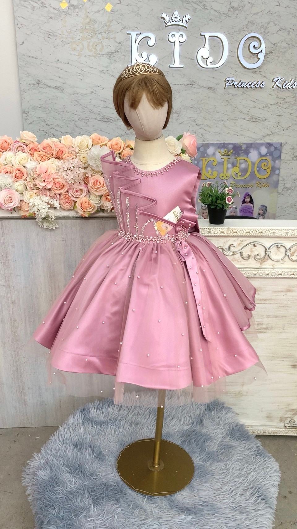 ชุดราตรีเด็ก(หน้าร้านอยู่รัชดา ลองได้ถ่ายรูปจากชุดจริง)W19043สีชมพูเข้ม กระโปรงสั้น