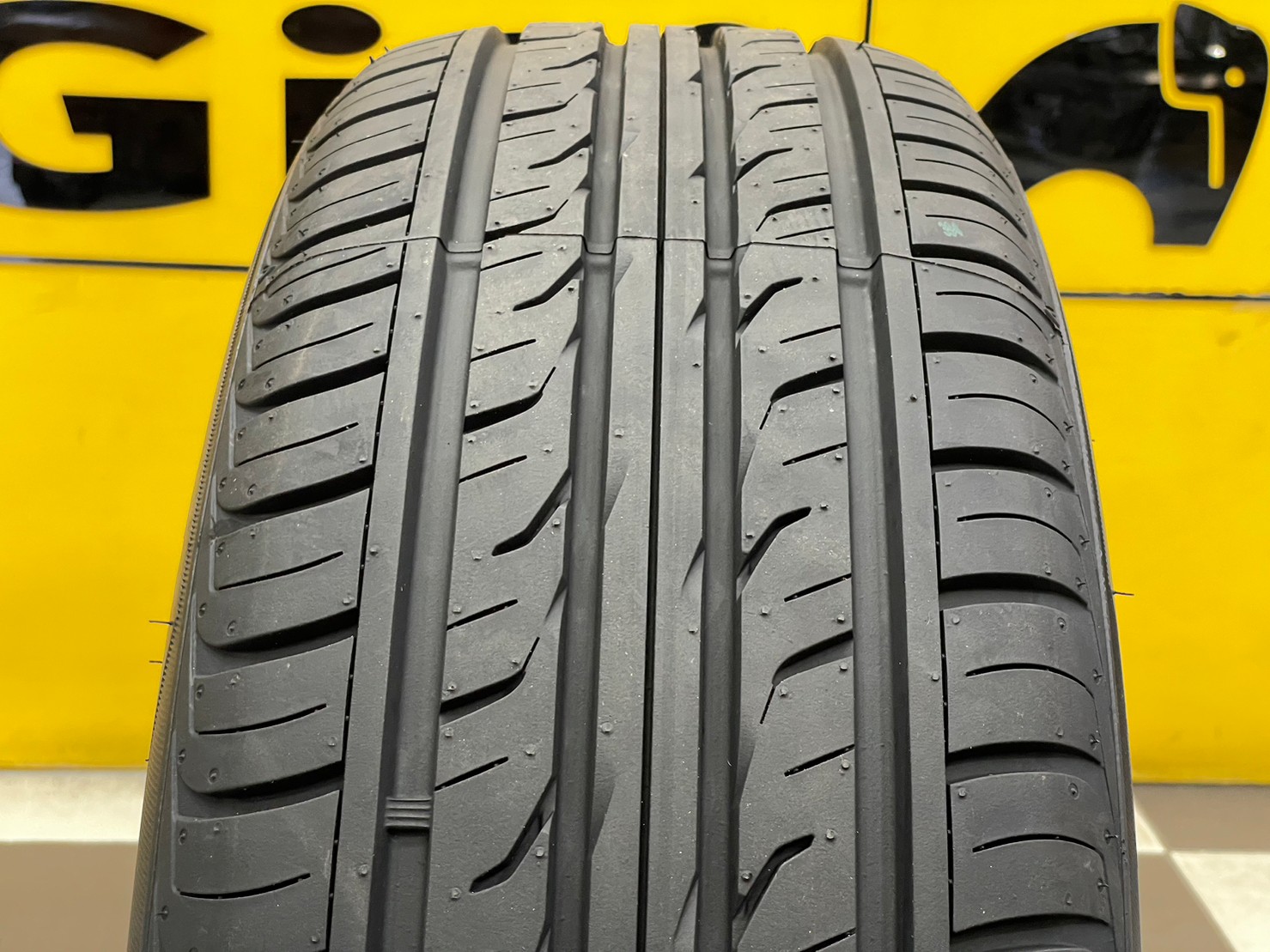 DUNLOP GRANDTREK PT3 235/55R19 ยางใหม่ปี2023