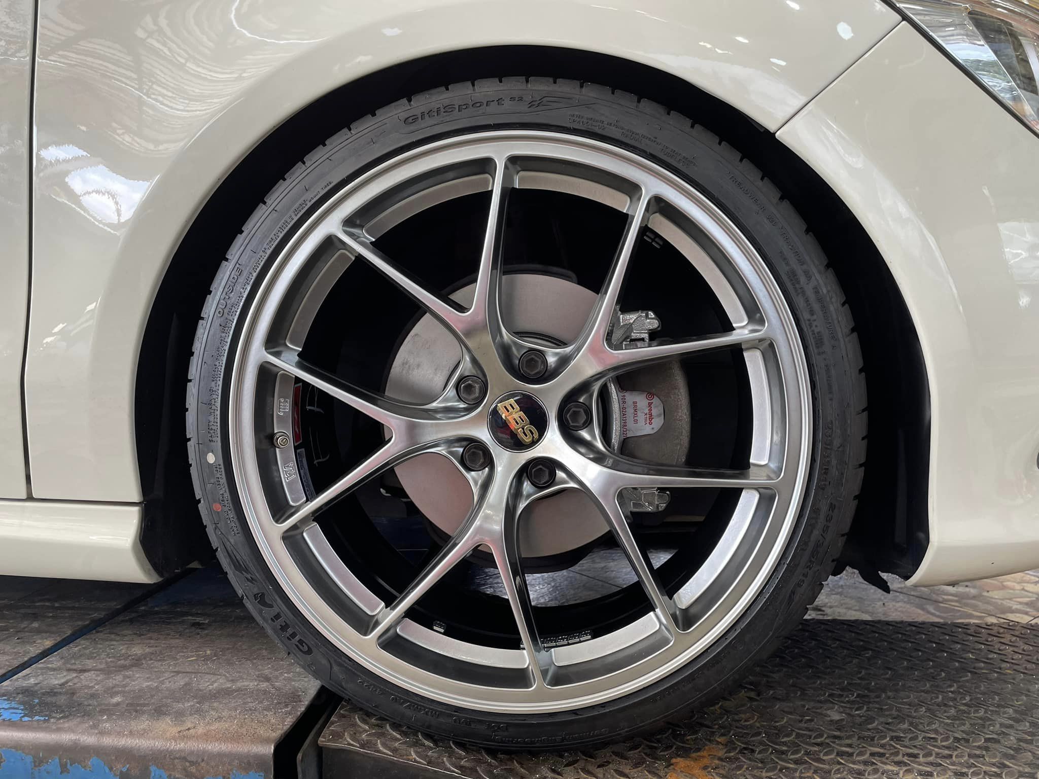🚗 #BENZ_CLA200🚘 #จัดไปชุดใหญ่ไฟกระพริบ 🛞#ยางจีที #ยางสปอร์ตสมรรถนะการขับขี่สูง 🛞 🛞#Giti_SportS2 235/35R19🛞 ❤️ #ล้อแม็กซ์ #BBS FLOW FORMING FIR FD-002 F1 19X8.5 ET35 5X112 HB 🛞 #ผ้าเบรคBrembo &