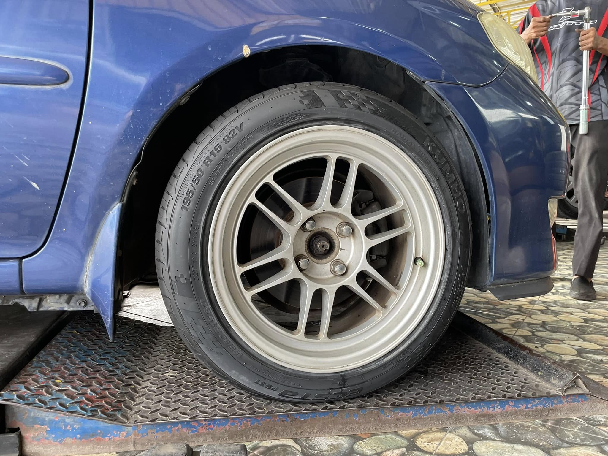 🛞❤️ #TOYOTA_VIOS 🚘เปลี่ยนยาง 🛞🐘#KUMHO_PS31_195/50R15 ❤️ 🛞 #บริการตั้งศูนย์🛞