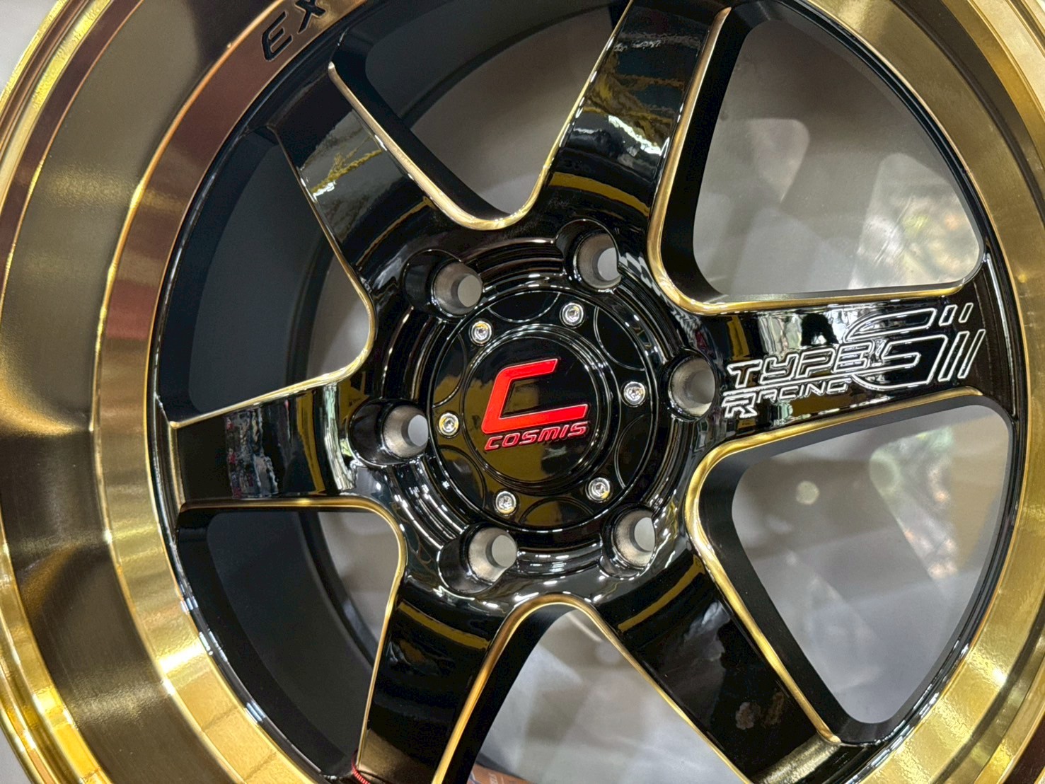 “Cosmis Type G ขอบ 18 9.5 ET22 10.5 ET25 6x139.7 สีดำขอบไดร์ทอง