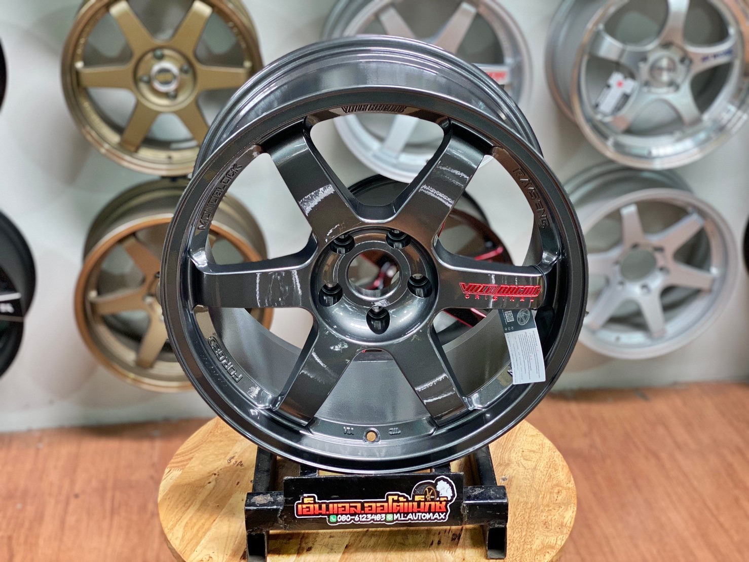 ล้อแม็กใหม่ Te37 ขอบ18 สีเทากันหยอดแดง 5รู114 กว้าง 8.5 ออฟ35
