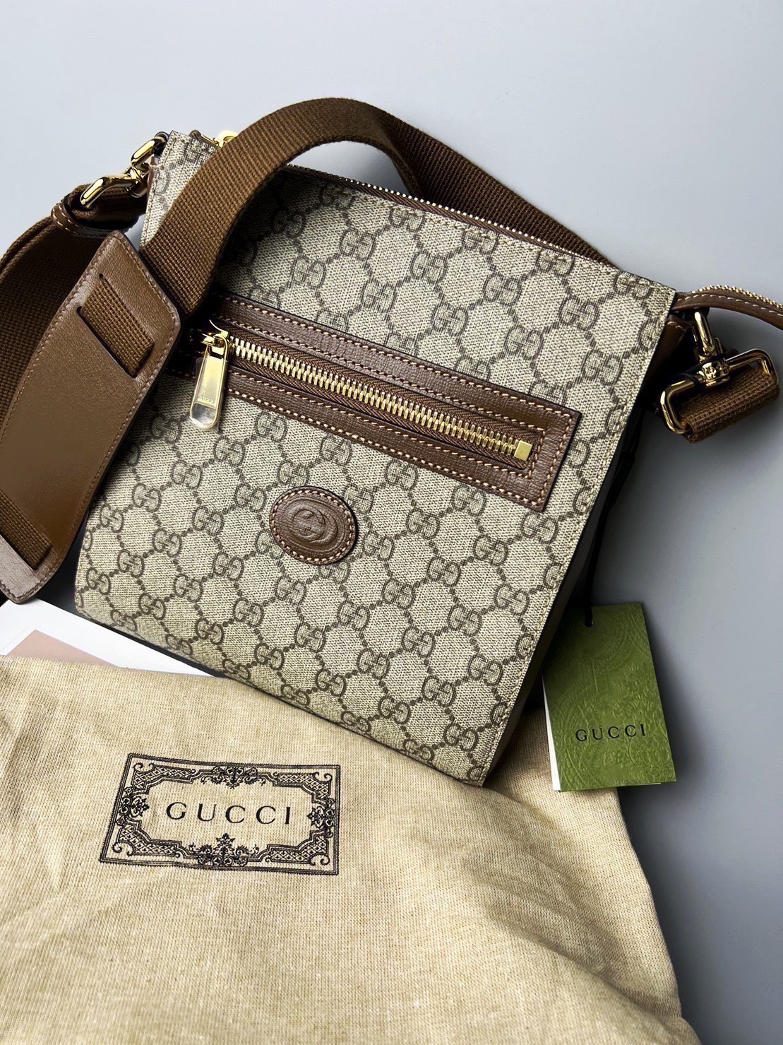 Gucci GG Supreme messenger bag