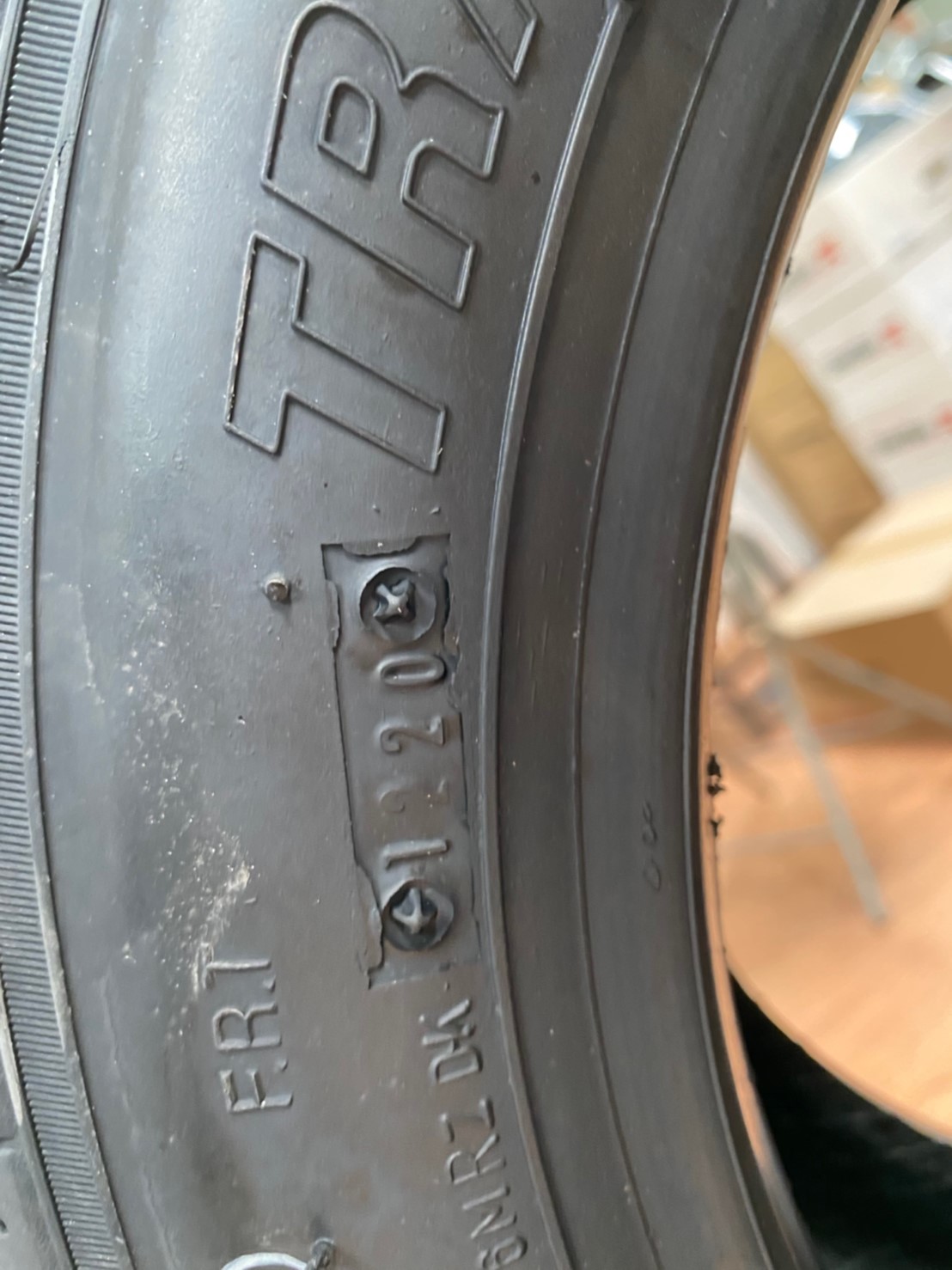 ยางใหม่ขอบ13 ยางแก้มเตี้ย Vee Ruber 195/50/R13 ยางใหม่ปี2020 สำหรับล้อผ่า ล้อหน้ากว้าง ล้อซิ่ง