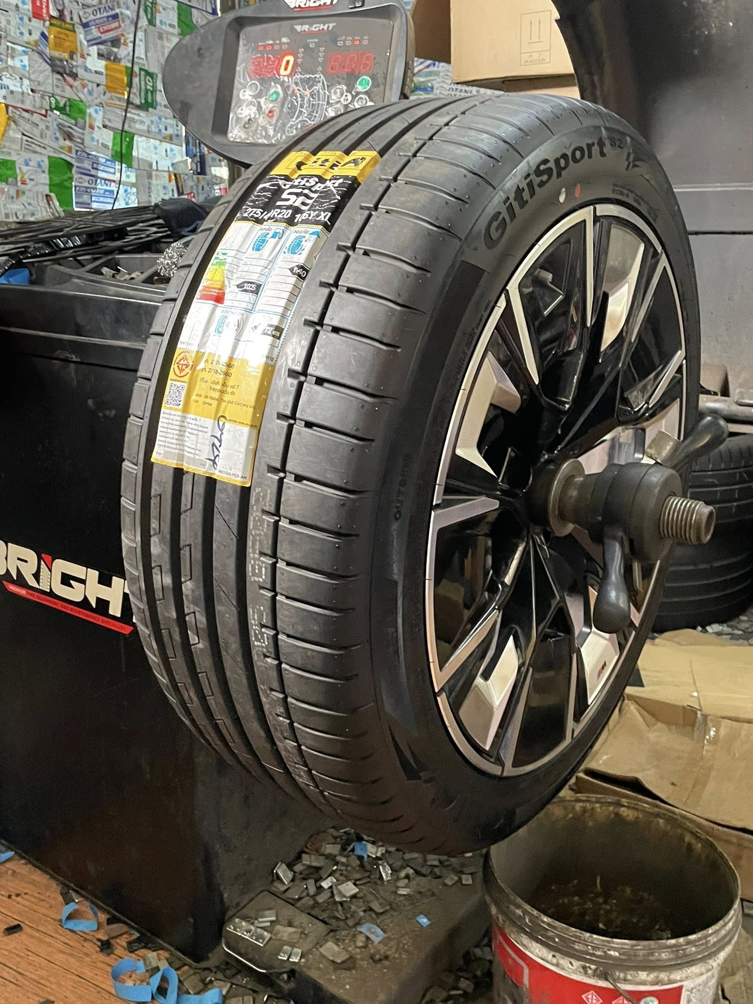 BMW_iX3🚘🛞🐘#GITI_SportS2_245/45R20 🛞 #GITI_SportS2_275/40R20