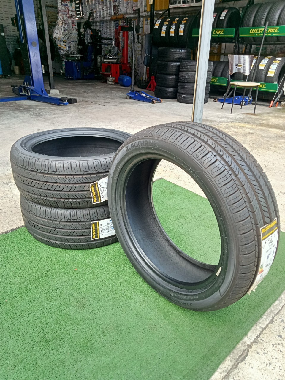 💥💥#BLACKHAWK HH11 215/45R17 ยางใหม่ปี2022💥ราคาลดพิเศษพร้อมใส่ถ่วงฟรี