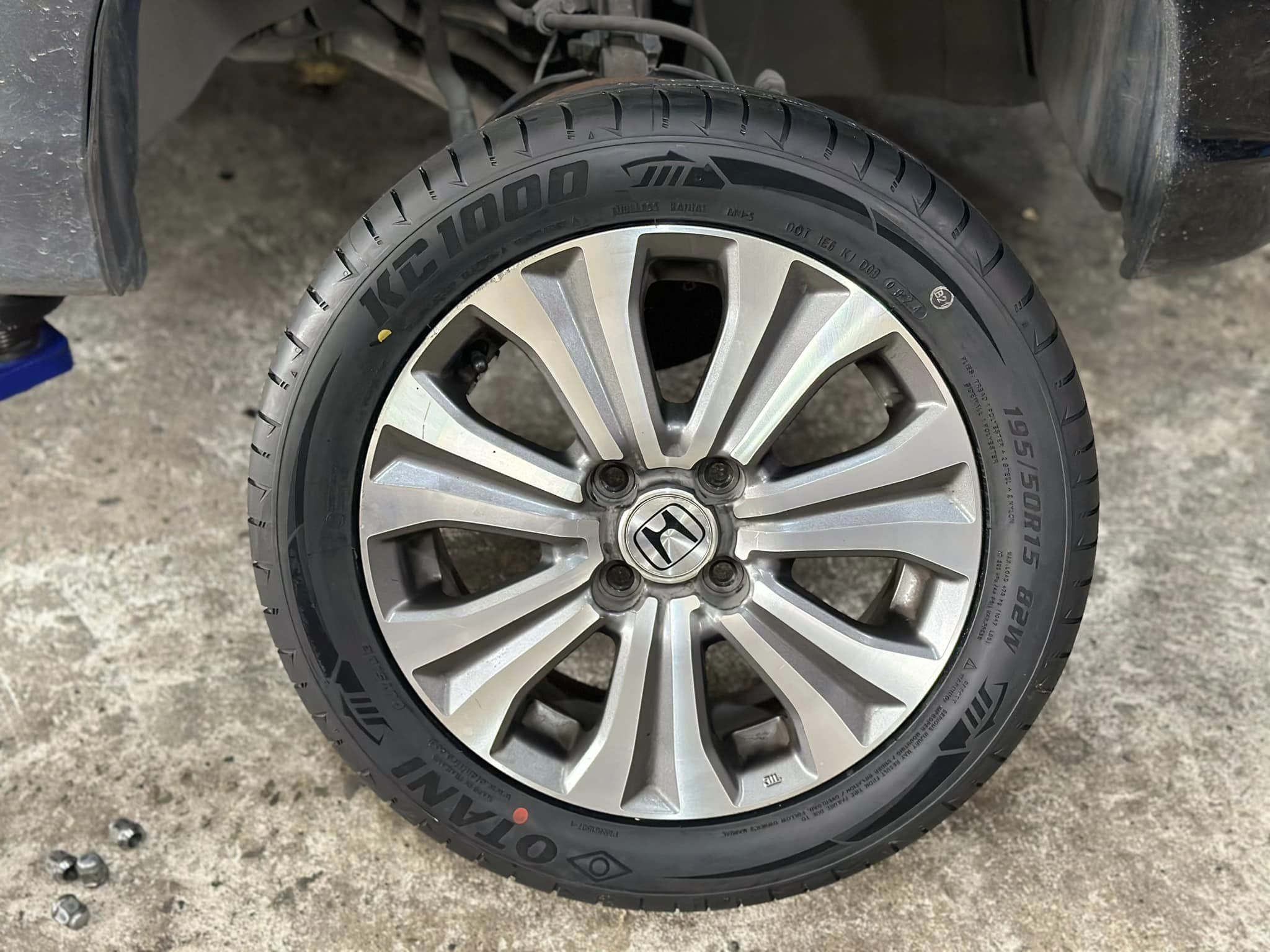 🚘 #HONDA_FREED 🛞#OTANI_KC1000 195/50R15