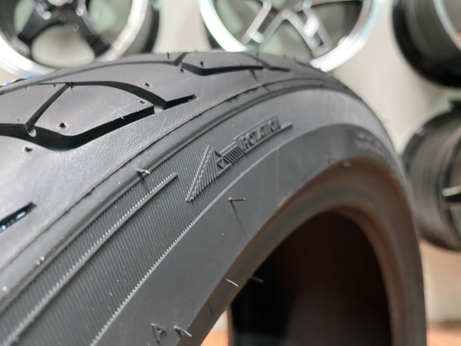 ยางสปอร์ตลายซิ่ง ยางTRIANGLE TR968 265/35R18 ยางใหม่ปี2020 ยางใหม่คุณภาพดี