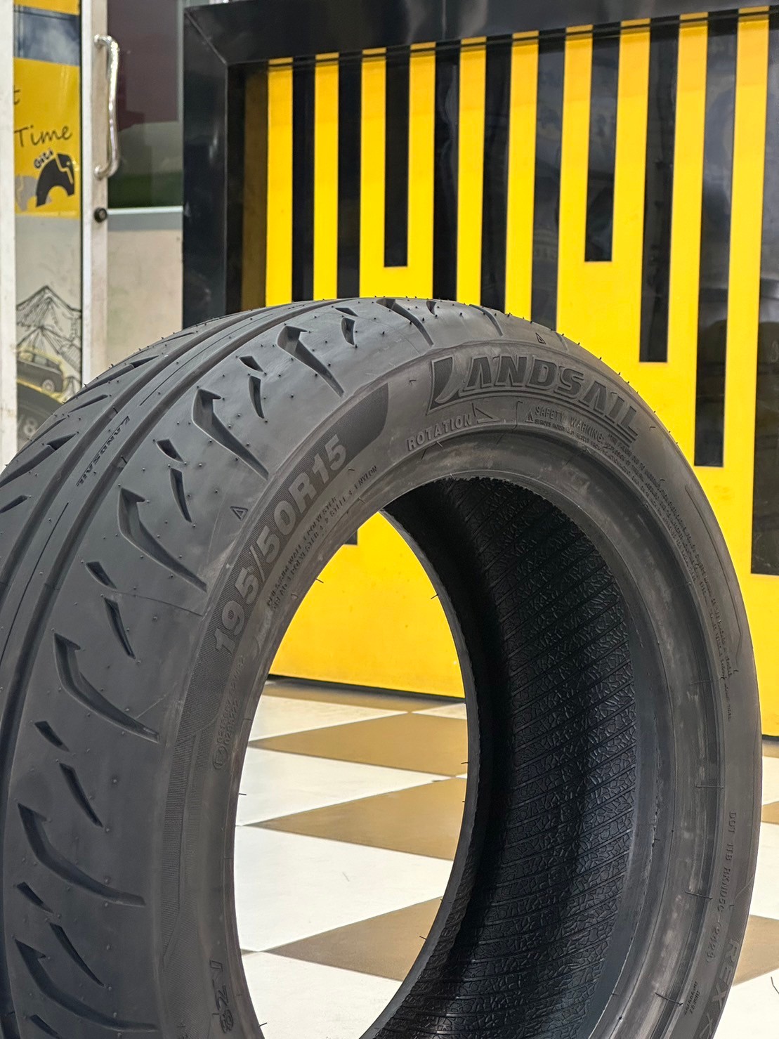 LANDSAIL RK007 195/50R15 ยางใหม่ ปี23 Treadwear320