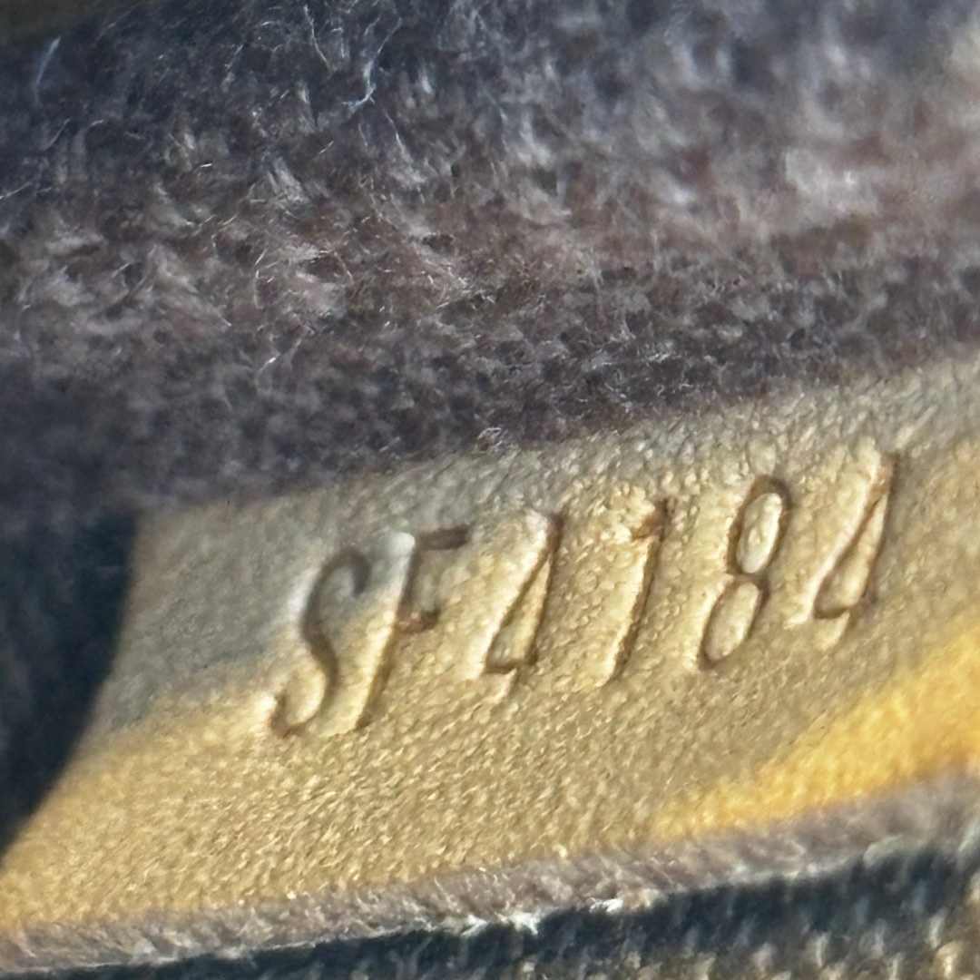 กระเป๋าLv mini pochette มือสอง