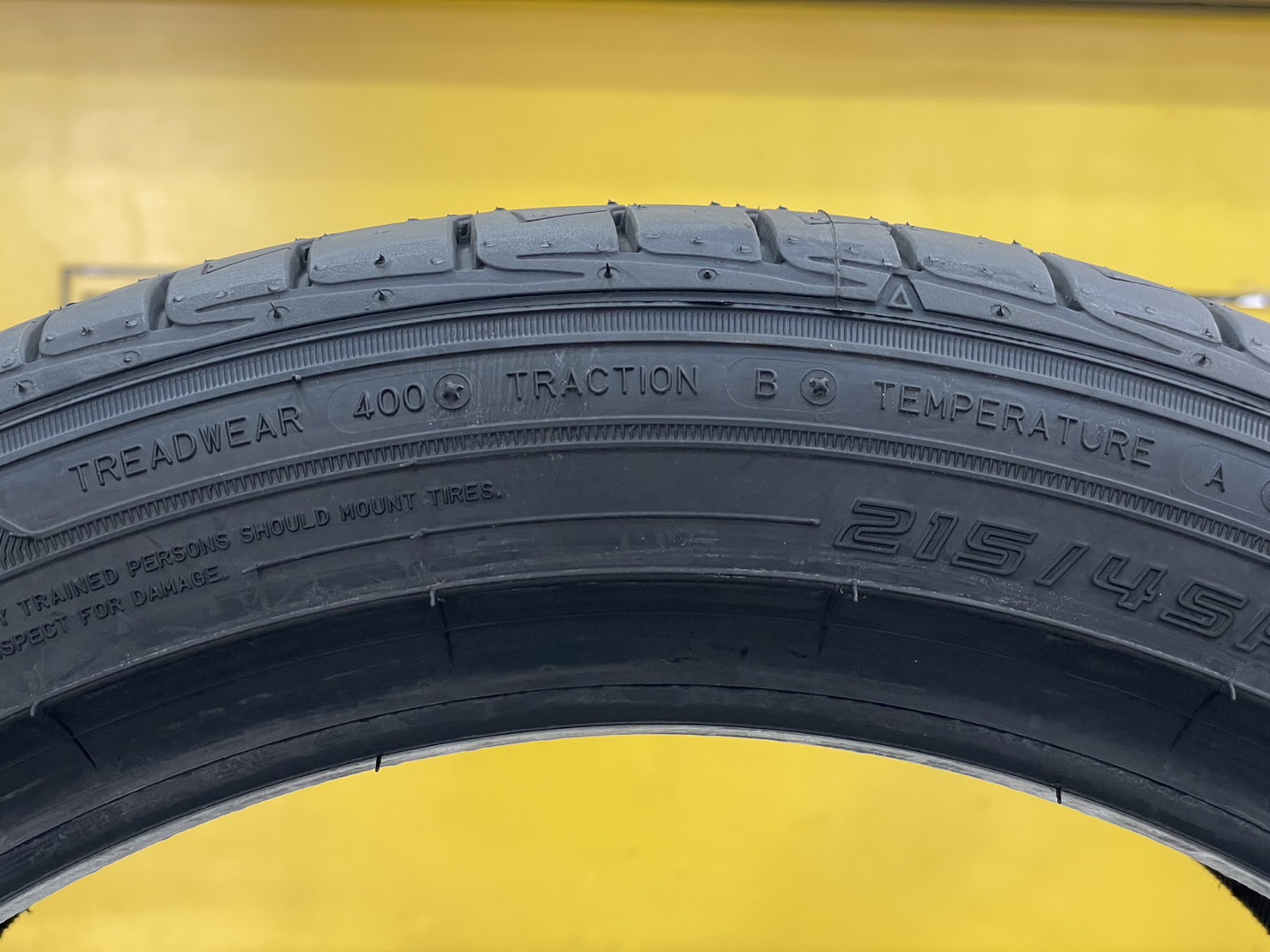 ยางDUNLOP SP SPORT #LM705 215/45R17 ยางใหม่ปี2024