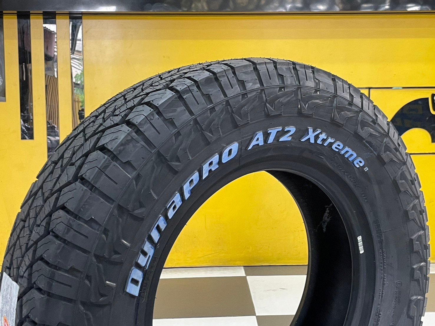 ยางใหม่ HANKOOK Dynapro AT2 Xtreme (RF12) 245/70R16 ยางใหม่ปี2024 ยางตัวหนังสือสีขาว
