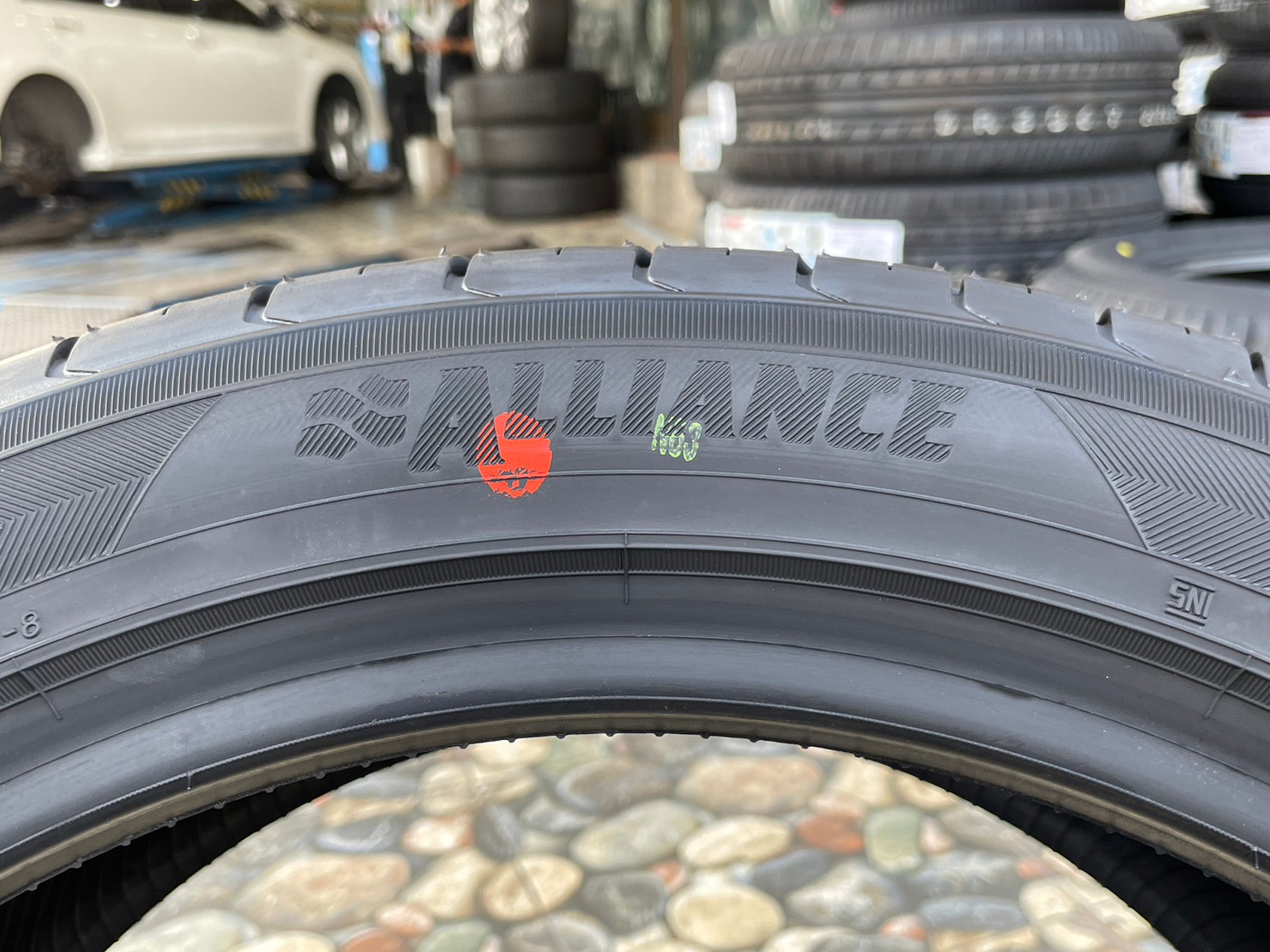 215/45R17 ALLIANCE AL30 By YOKOHAMA ยางใหม่ปี2023