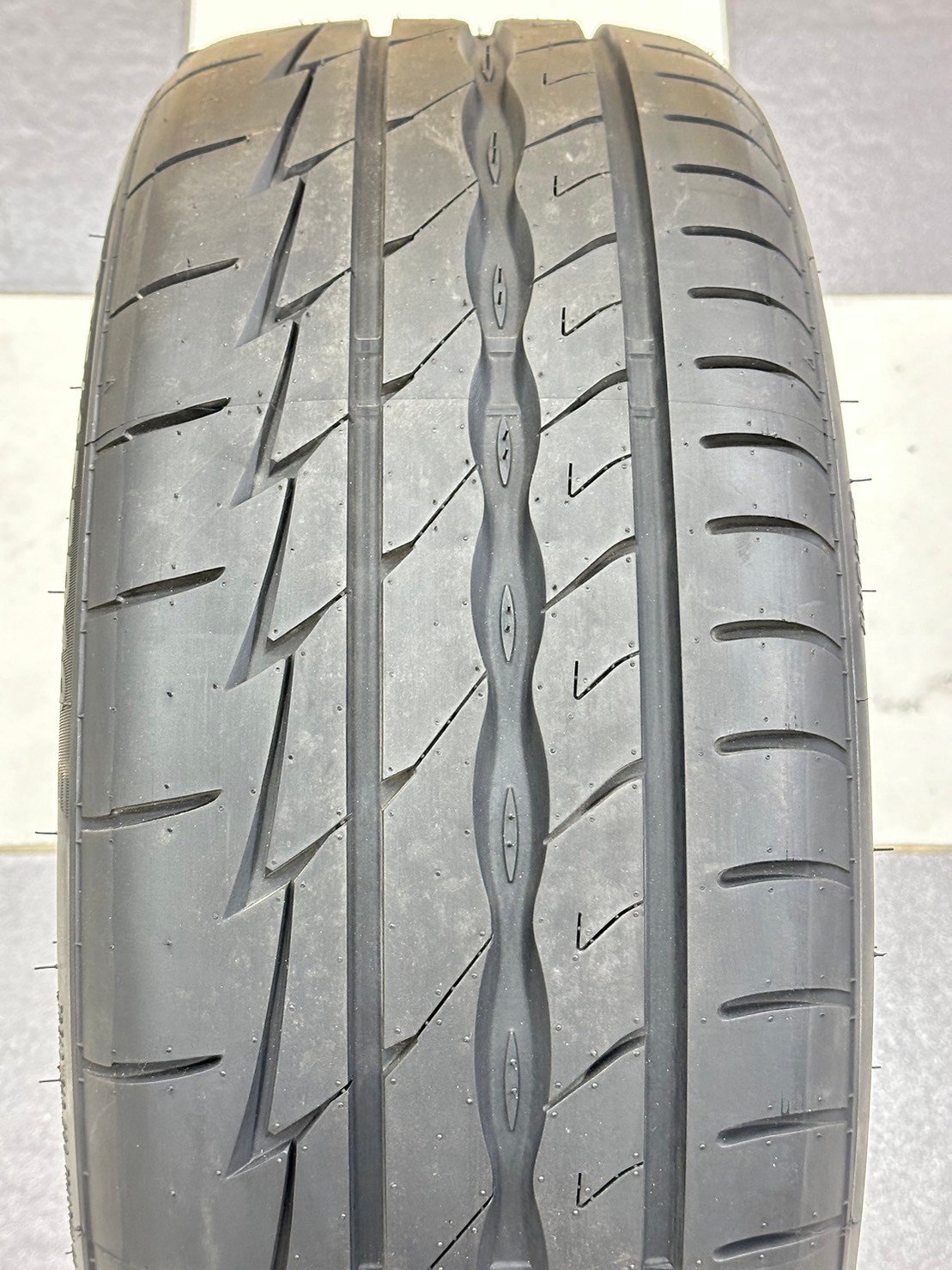 KINTO FORZA 001 Treadwear 280 225/45R18 ยางใหม่ปี2024