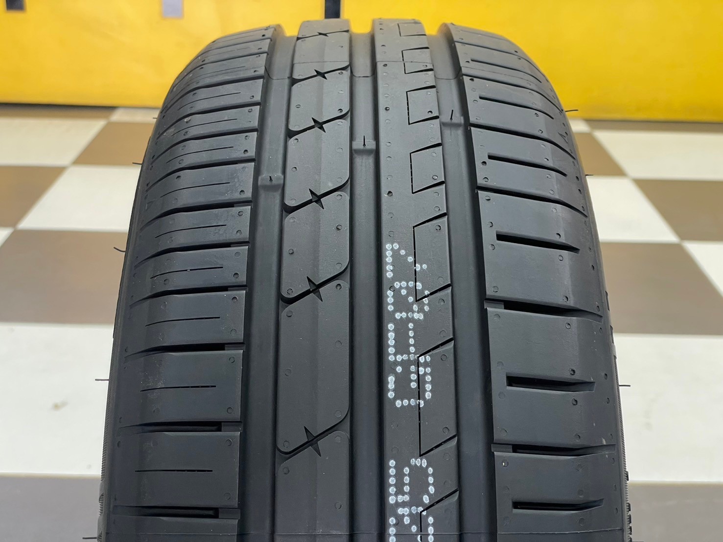 Giti Synergy H2 195/55R15 ยางใหม่ปี2024