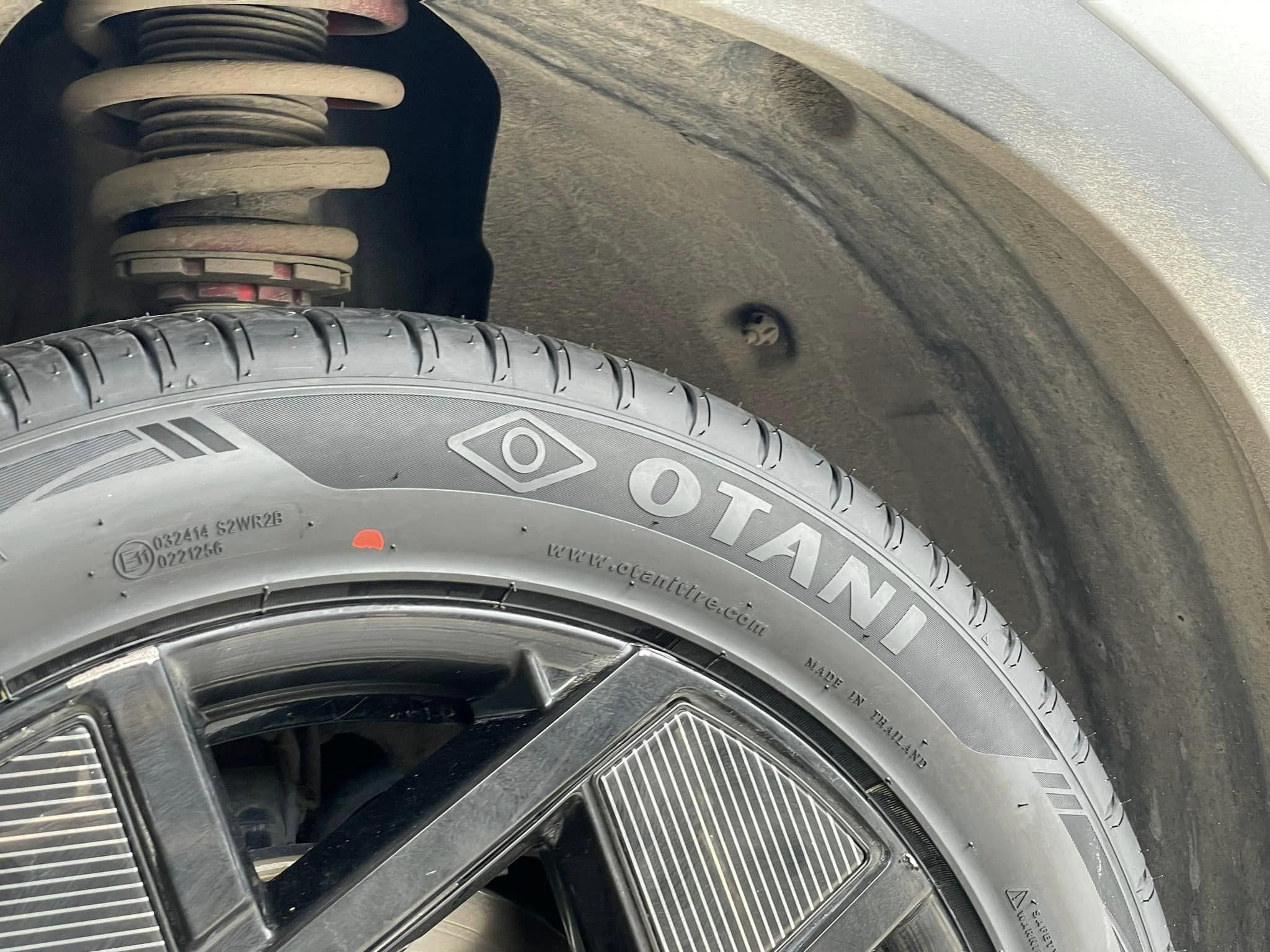 🚘 #BYD_ATTO3 เปลี่ยนยาง 🛞 #OTANI #KN1000 215/55R18🔥 🔥