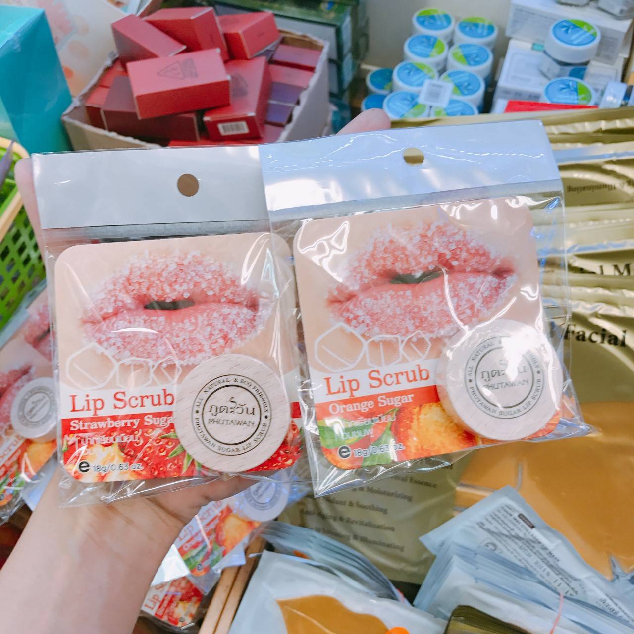 Lip Scrub strawberry sugar (สตรอเบอร์รี่ ชูก้าร์ ลิป สครับ)