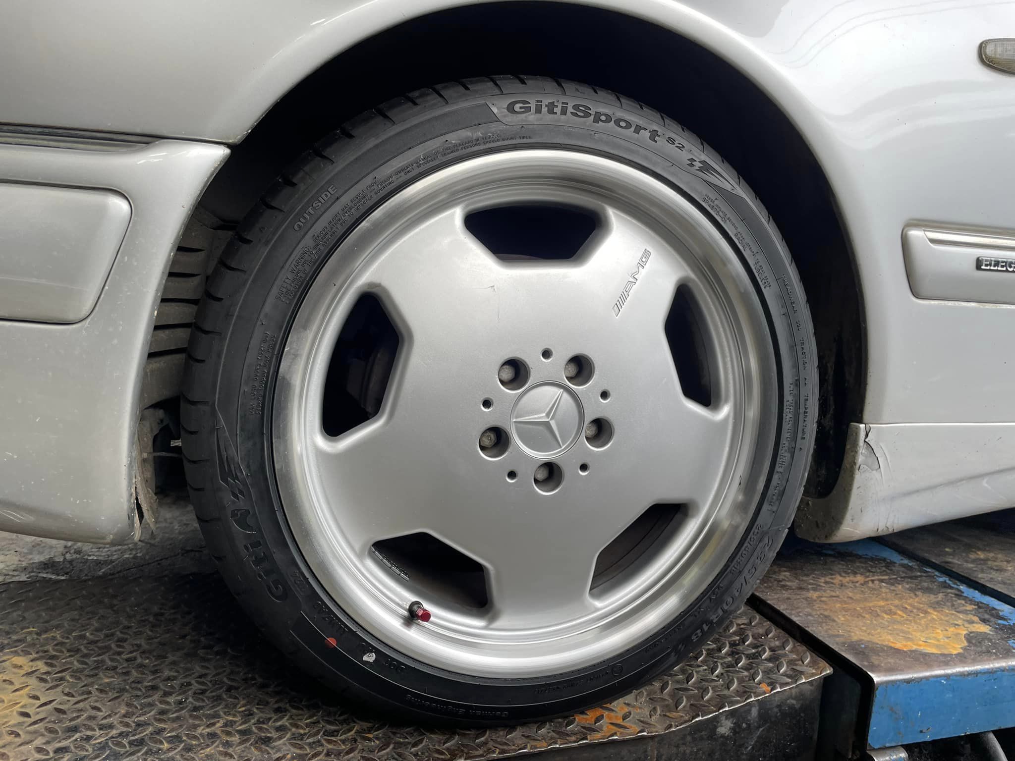 🚗#BENZ_W210🚘 🛞#ยางจีที #ยางสปอร์ตสมรรถนะการขับขี่สูง 🛞 🛞#Giti_SportS2 235/40R18🛞 🛞 #Giti_SportS2 265/35R18❤️