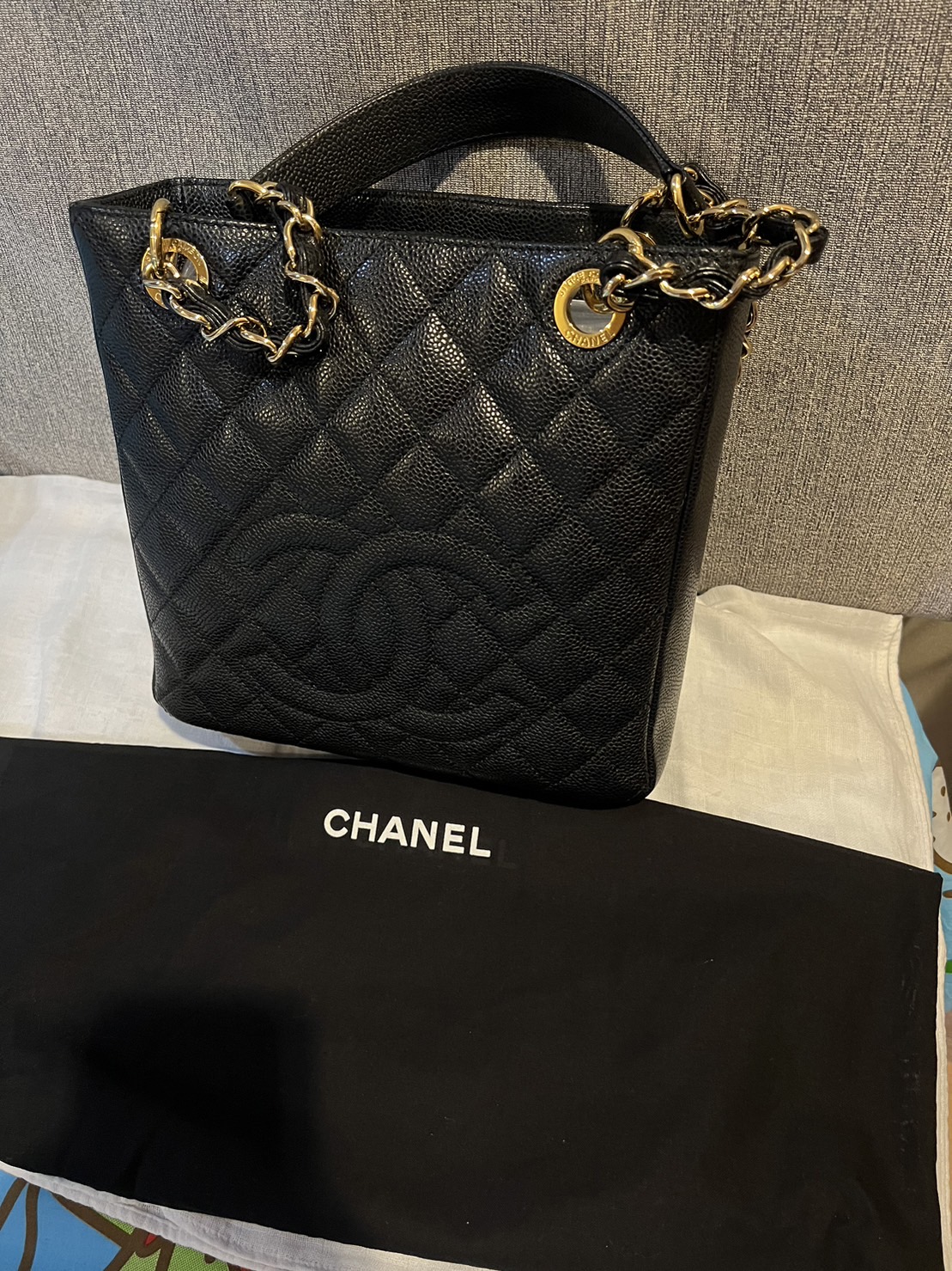 Chanel PST Tote Caviar black holo16