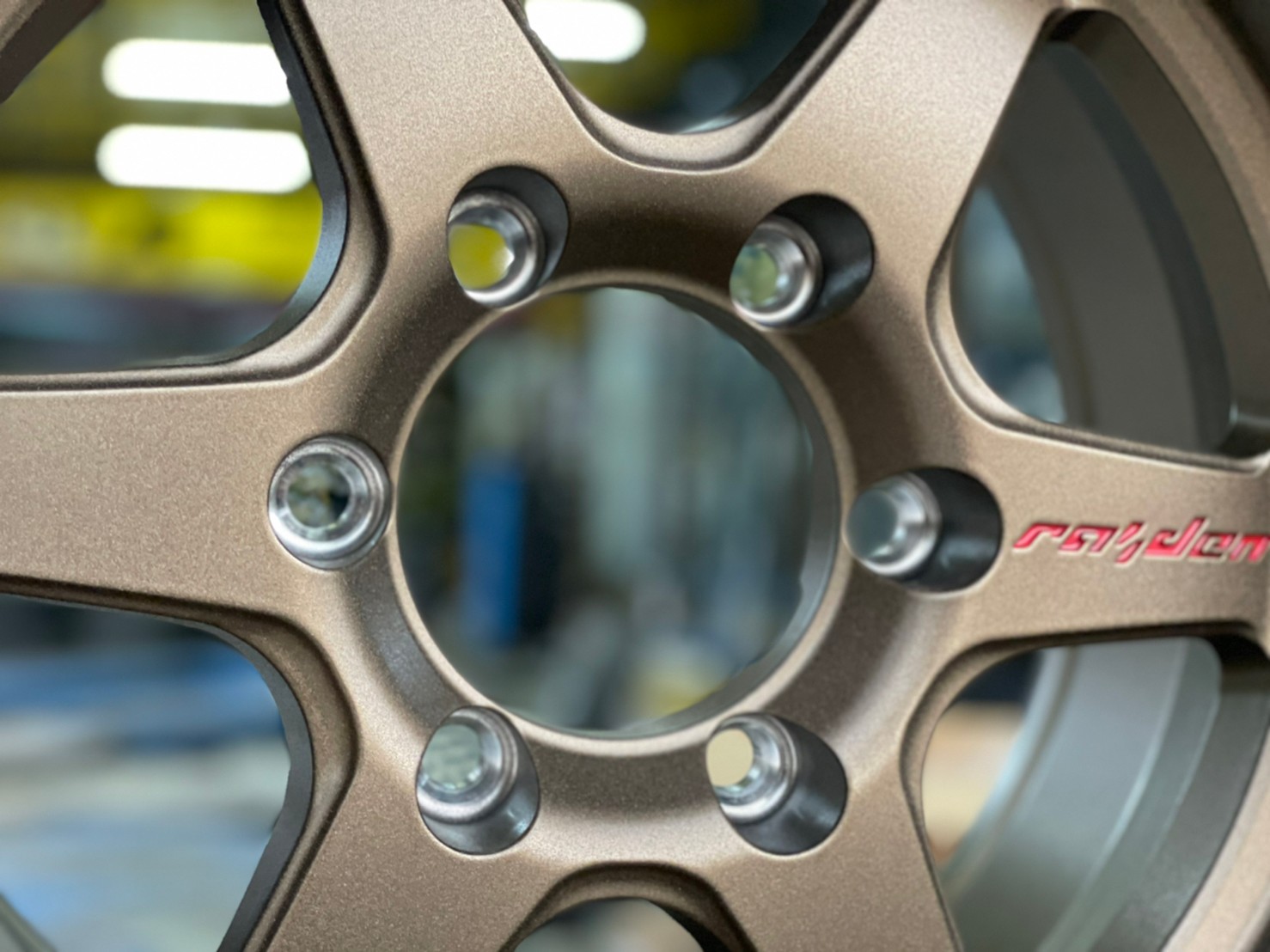 ล้อแม็กซ์ใหม่ ขอบ15 6H139.7 RAIDEN RD5 BY LENSO 15x7.5 ET20 สีทอง