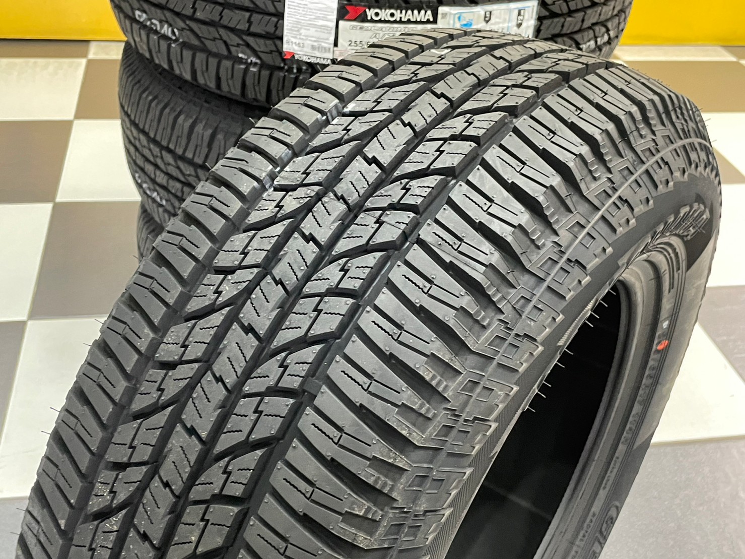 YOKOHAMA GEOLANDAR AT G015 255/65R17 ยางใหม่ปี2023 (4เส้น)