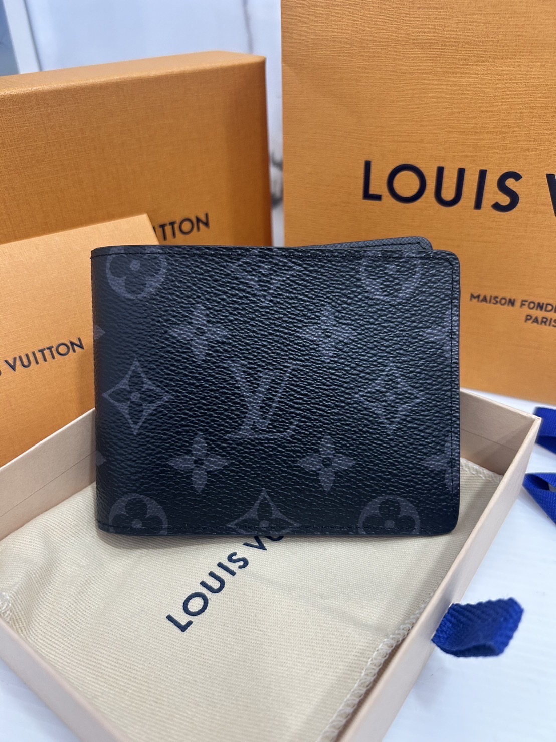 กระเป๋าสตางค์แบรนด์เนมแท้มือสองlouis vuitton multiple microchip 2023