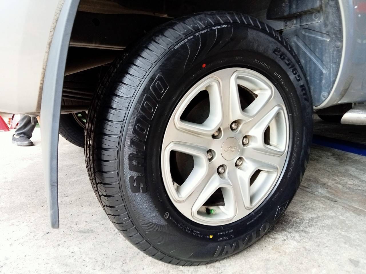 เปลี่ยนยาง🚘 #FORD_RANGER #มั่นใจใช้ยางโอตานิ 🛞 ￼#OTANI #SA1000 265/65R17