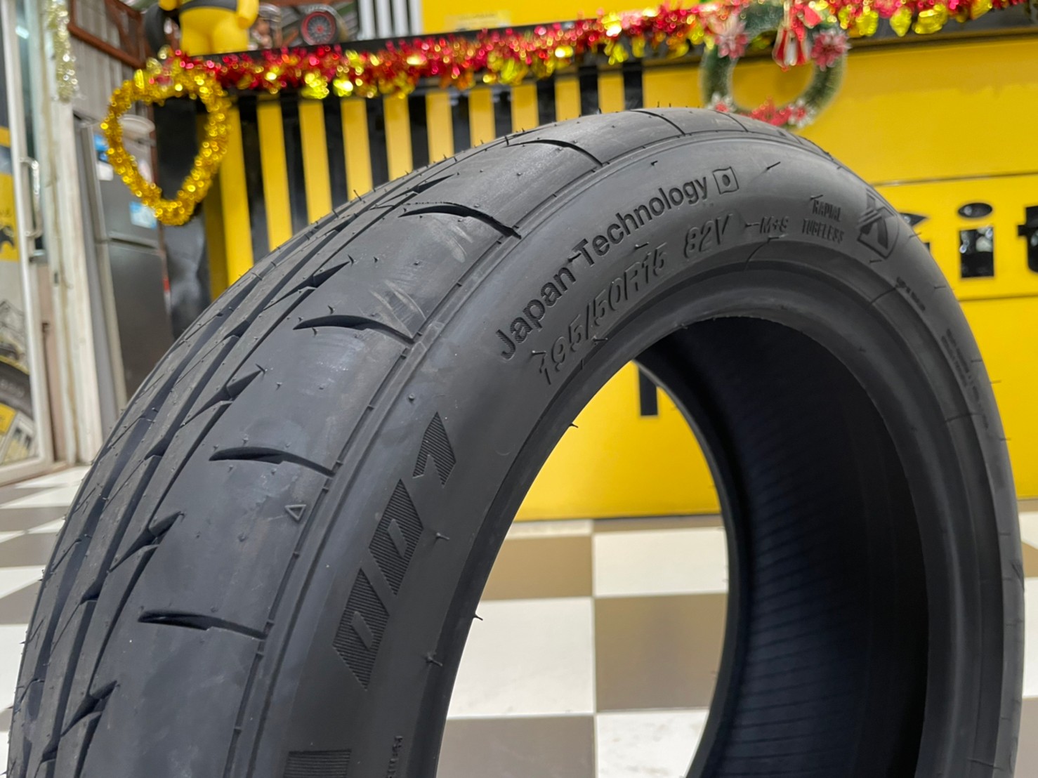 #ยางคินโต๊ะ #KINTO FORZA 001 Treadwear 280 195/50R16 ยางใหม่ปี2022 2เส้น ยางปี2023 2เส้น ลดราคาพิเศษ เพียงชุดละ5600บาท (สินค้ามีจำนวนจำกัด)