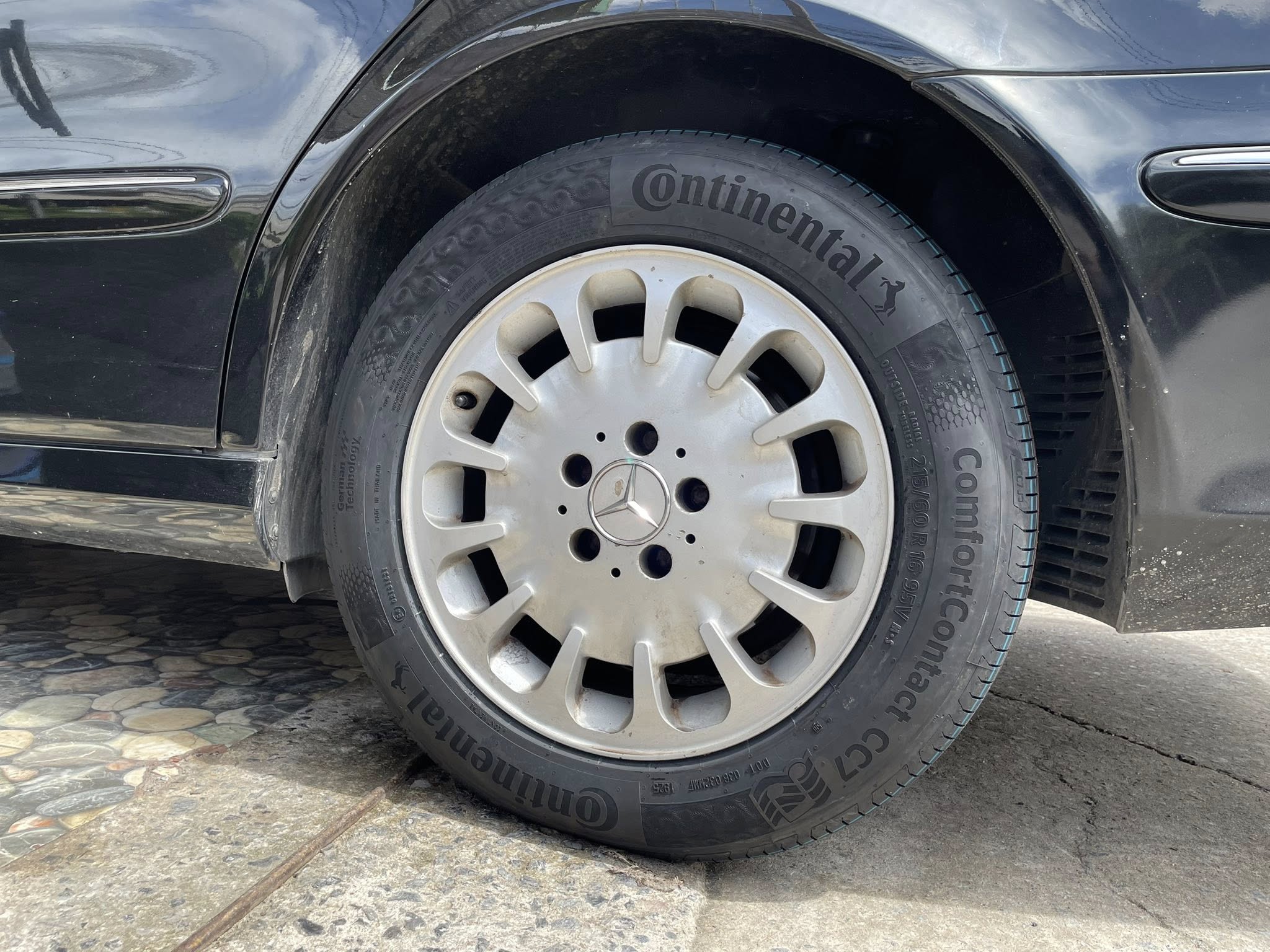 BENZ_E200🚘เปลี่ยนยาง 🛞🐘#Continental_CC7_215/60R16