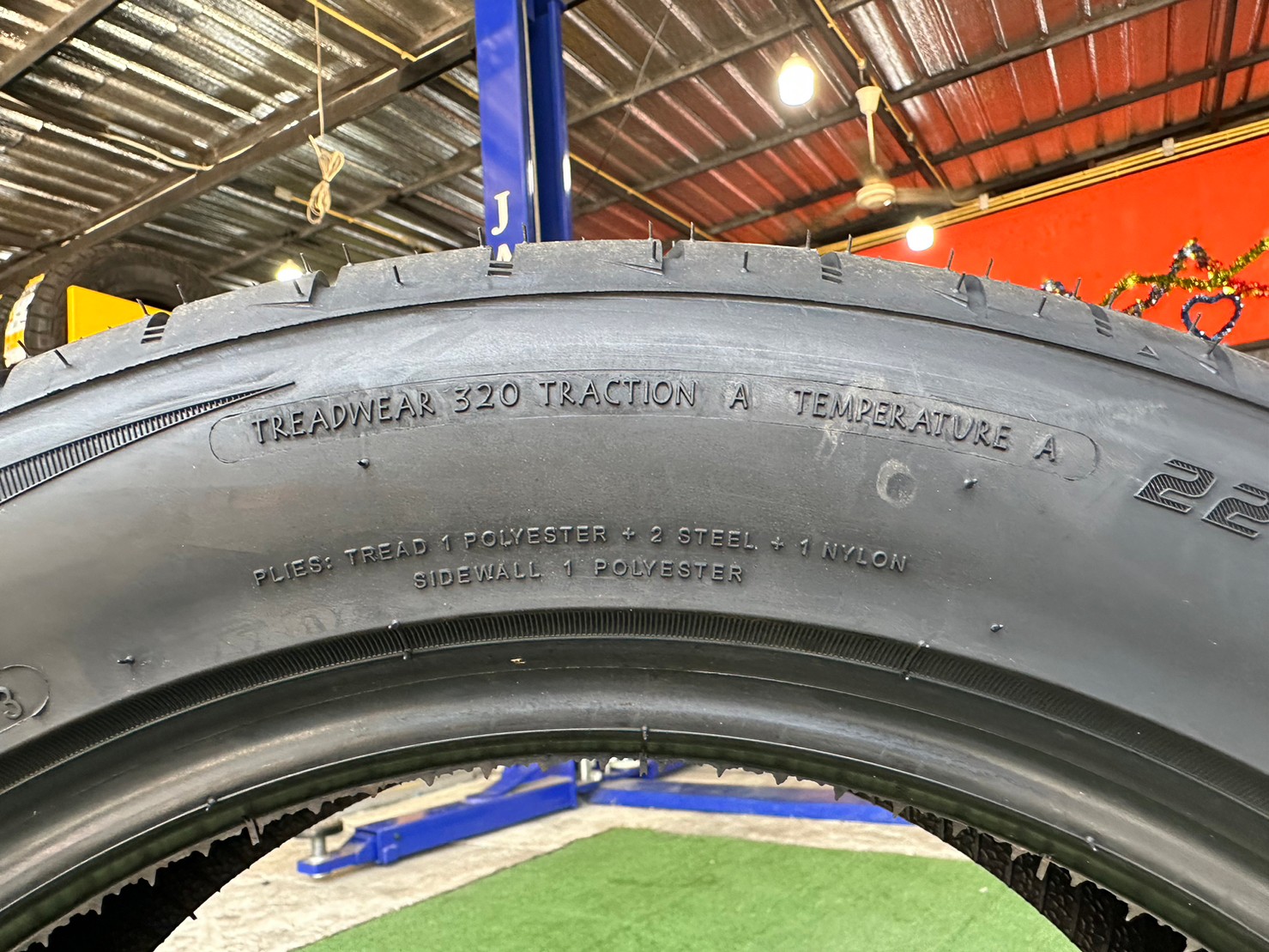 OTANI KC1000 225/50R17 ยางใหม่ปี2023 ราคาพิเศษพร้อมติดตั้งฟรี สามารถสอบถามเพิ่มเติมได้ค่ะ