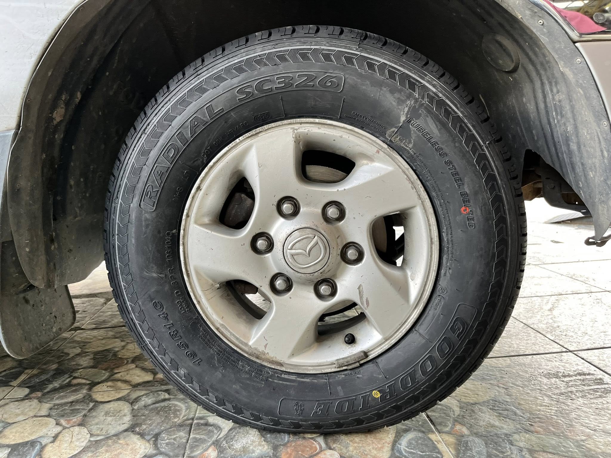 MAZDA_B2500🚘เปลี่ยนยาง 🛞🐘#GOODRIDE_SC326_195R14