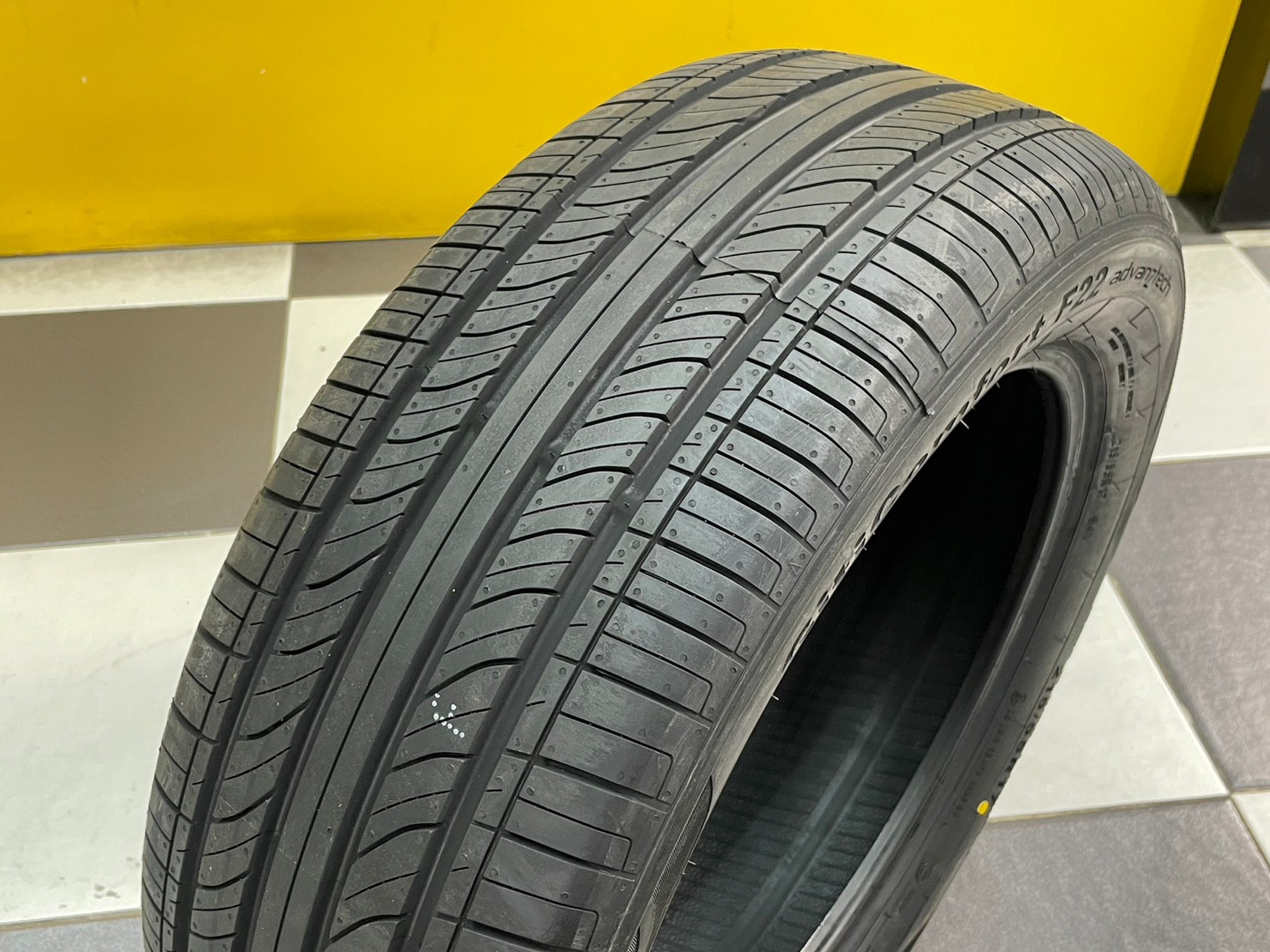 Giti ComfortF22 215/55R17 ยางใหม่ปี2023