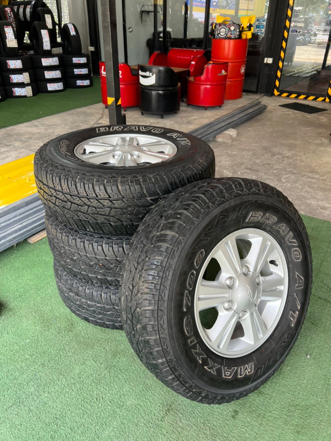 ล้อ ISUZU พร้อมยาง Maxxis 30x9.5/R15 ปี10