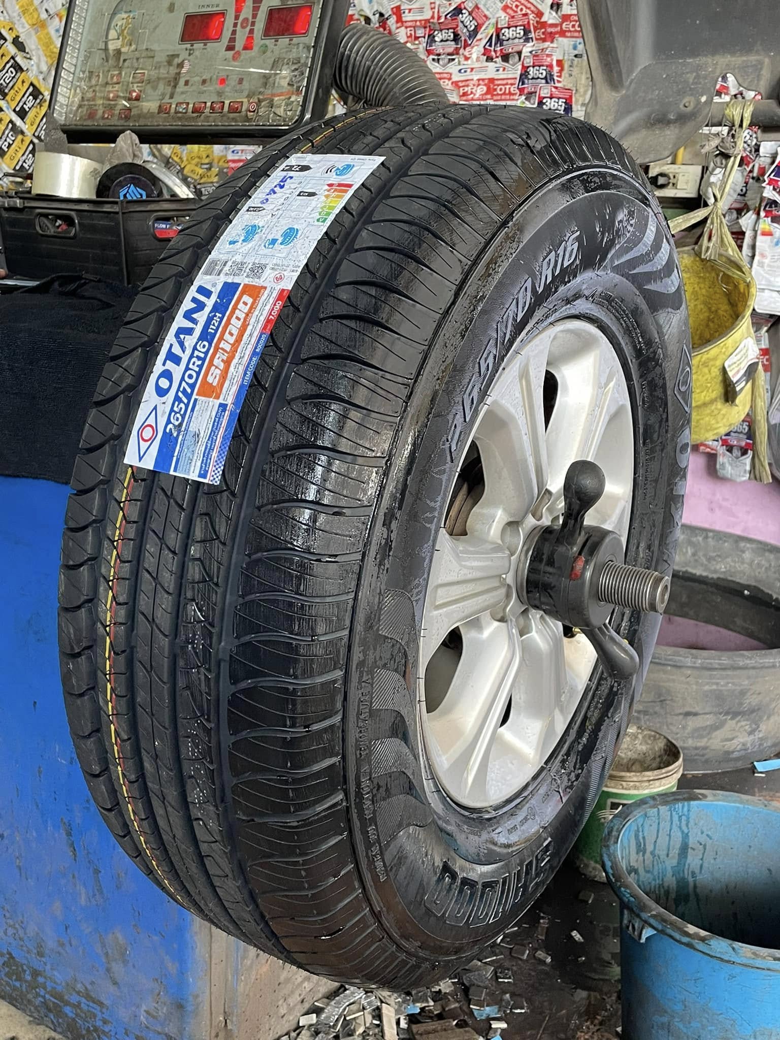 🚘 #NISSAN_NAVARA🛞 #เปลี่ยนยาง #OTANI #SA1000 265/70R16 #บริการตั้งศูนย์ล้อ🛞