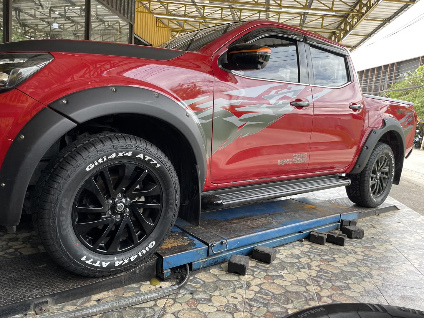 #NISSAN_NAVARA ยางจีที GITI 4x4 AT71 265/60R18