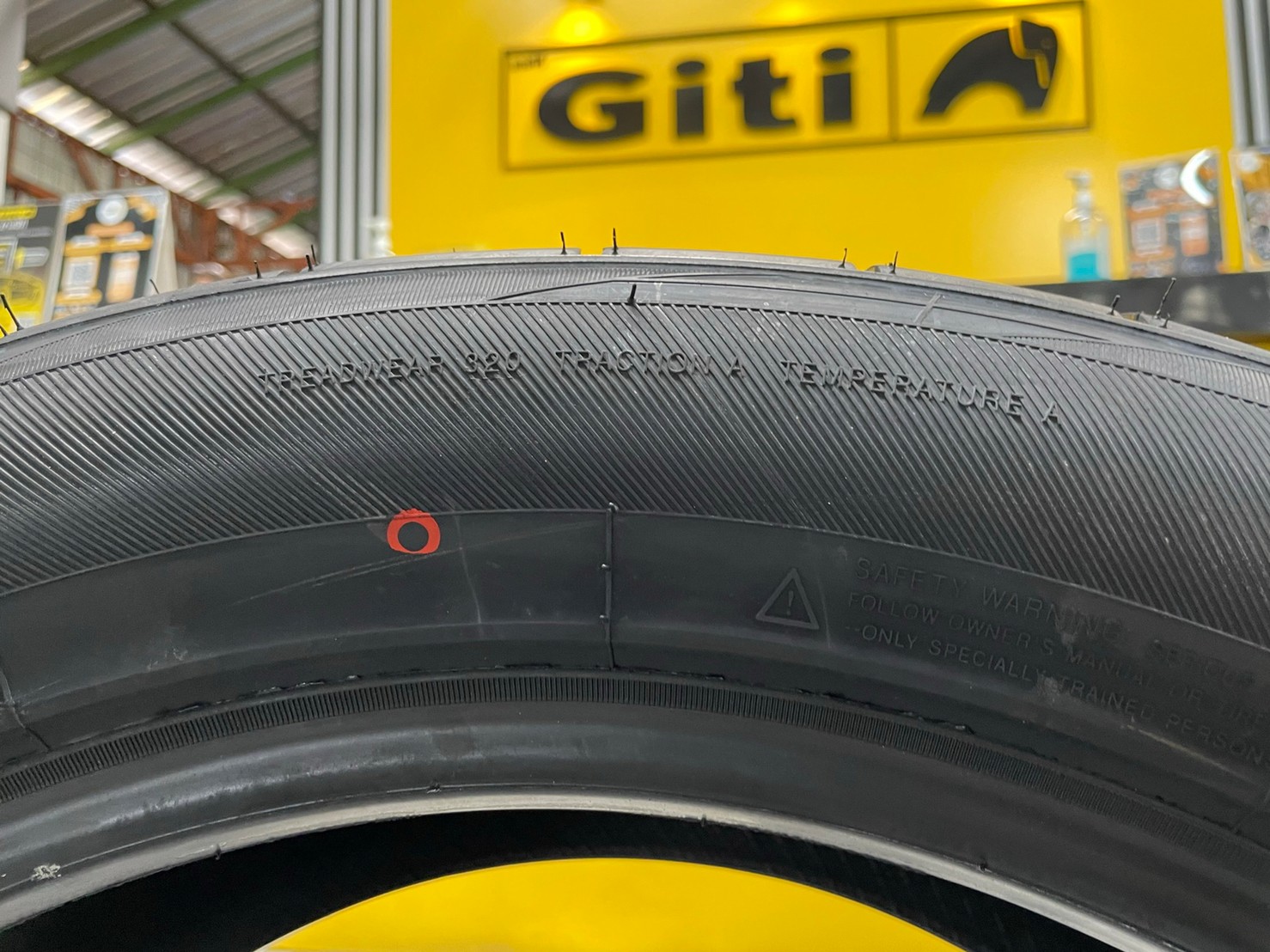 265/50R20 Kinto V36ยางสปอร์ต ลายซิ่ง ยางใหม่ปี2022