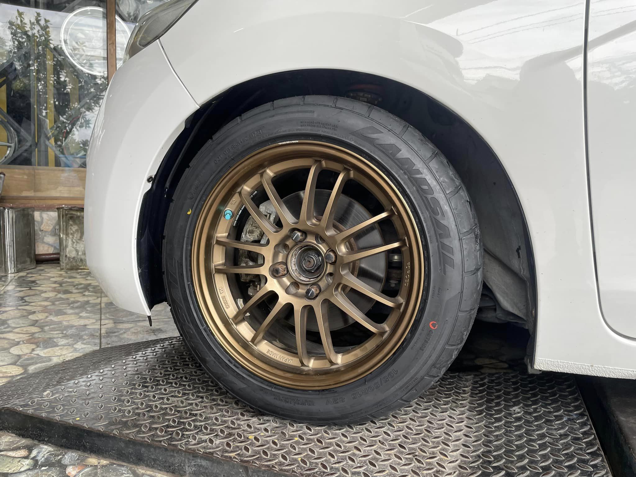 Honda_Jazz 🛞ยางสปอร์ตลายซิ่ง คุณภาพดี Lansail RS009 195/55R15