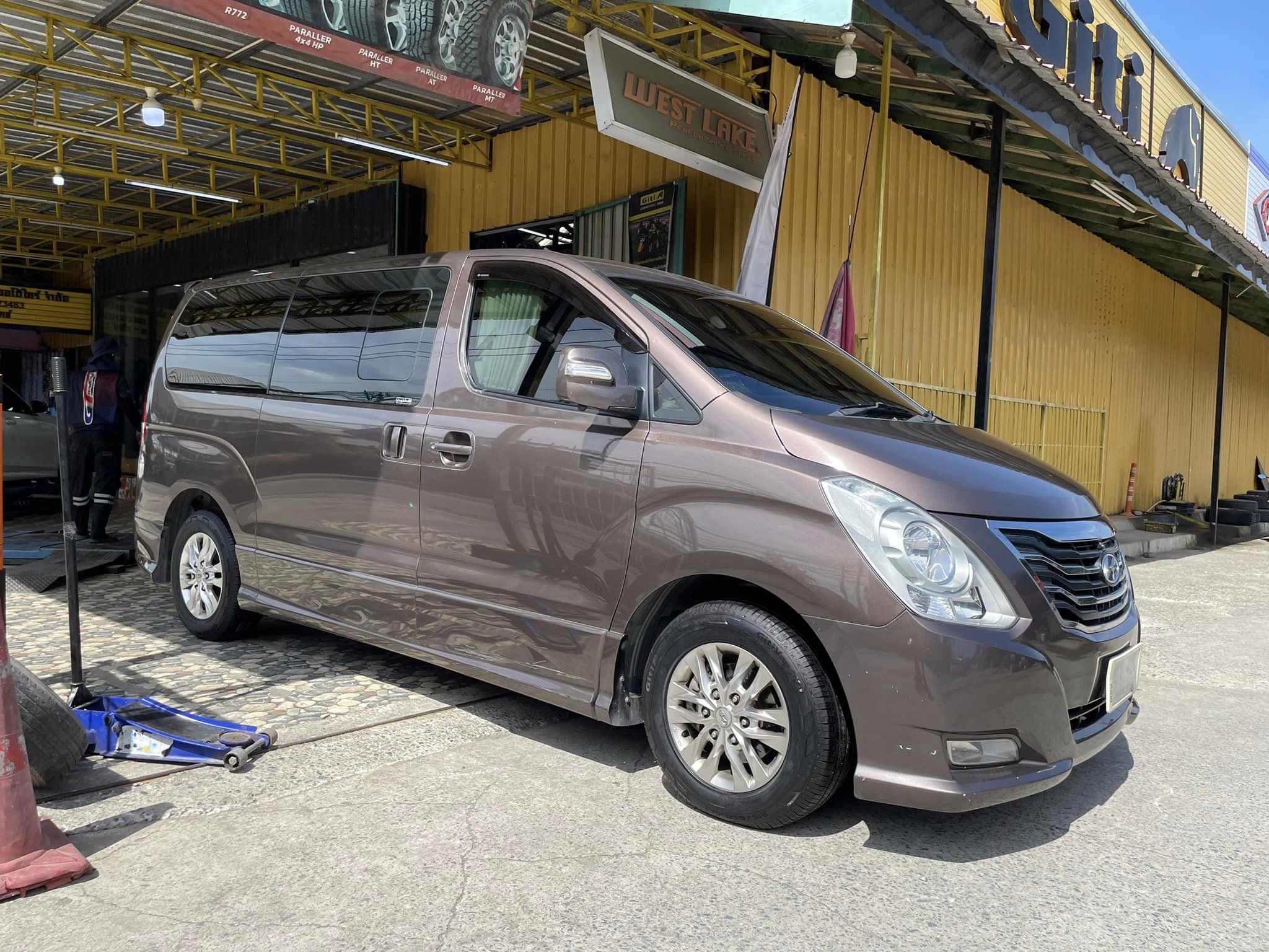 #HYUNDAI H1 GITI VANV61 215/65R16 คุ้มค่า คุณภาพดี