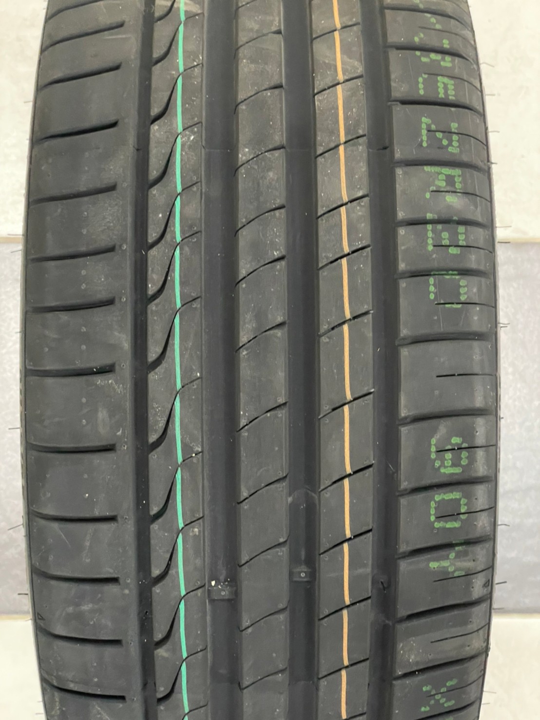 225/35R20 MINERVA F205 ยางสปอร์ต คุณภาพดี ยางใหม่ปี2022