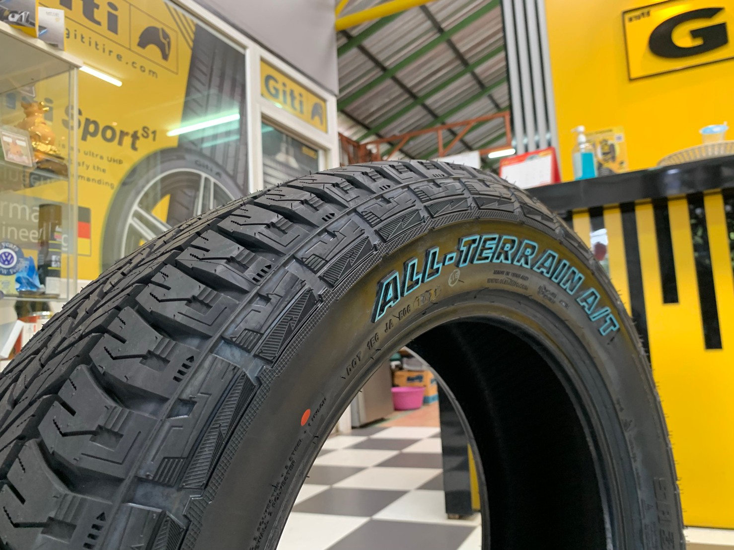 ยางโอตานิ OTANI SA3000 275/55R20 ยางใหม่ปี2021 ราคาพิเศษพร้อมติดตั้งฟรี สามารถสอบถามเพิ่มเติมได้ค่ะ