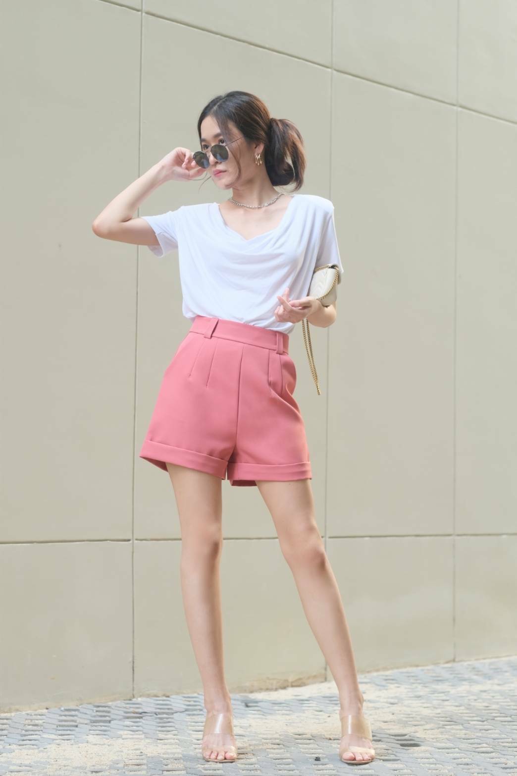 กางเกงขาสั้น ผู้หญิง เอวสูง ปลายขาเบิ้ล แต่งหูเข็มขัด ซิปหลัง ผ้าไมโคร นิ่ม ใส่บาย ไม่ร้อน