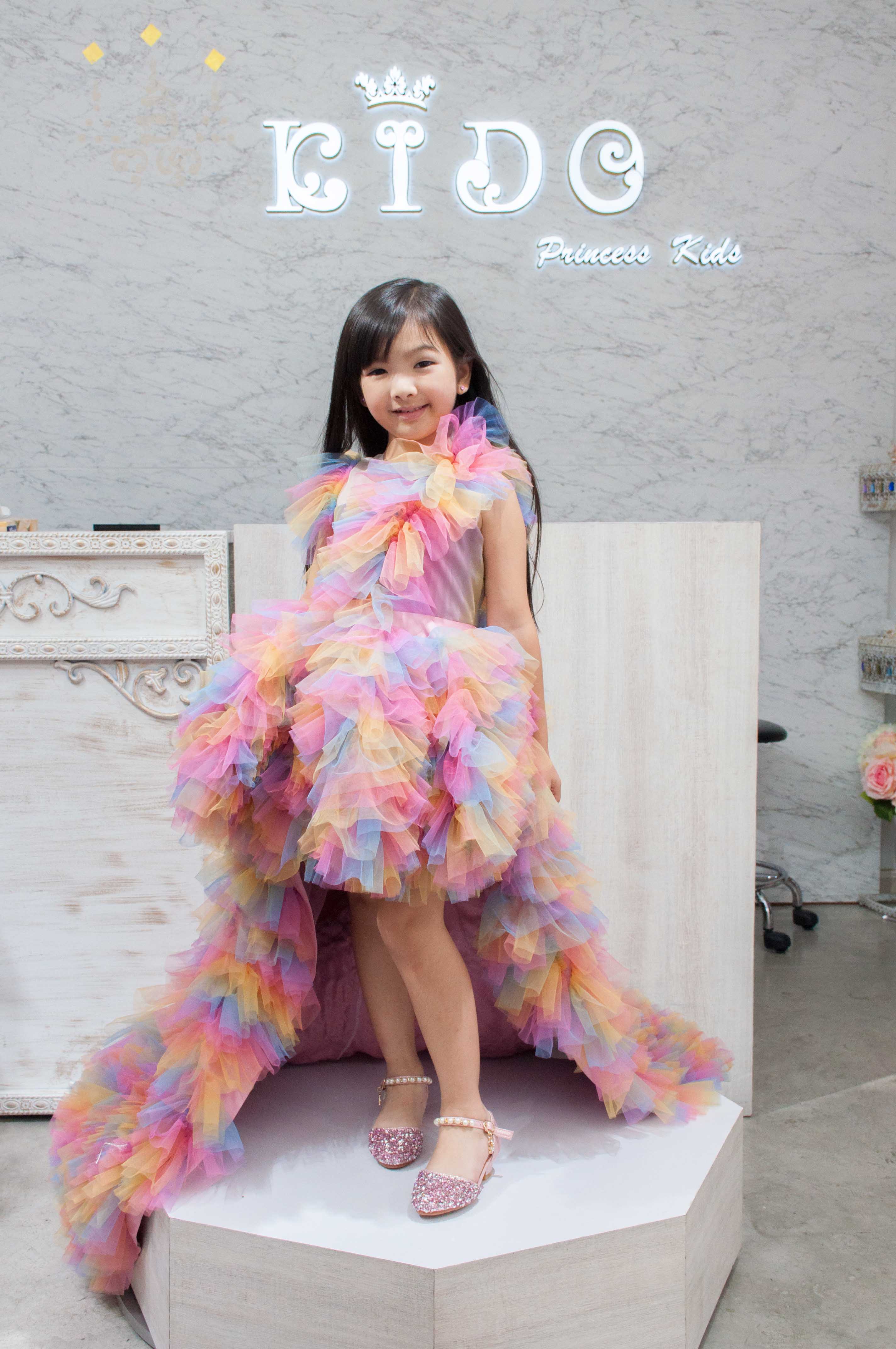 เช่าชุดเด็ก*มีหน้าร้านอยู่รัชดา ลองได้ เปลี่ยนได้ ถ่ายรูปเองจากสินค้าจริง*W18207 ชุดราตรีเด็กออกงาน สีสันสดใส ชุดเดินแบบเด็ก ชุดประกวดเด็ก