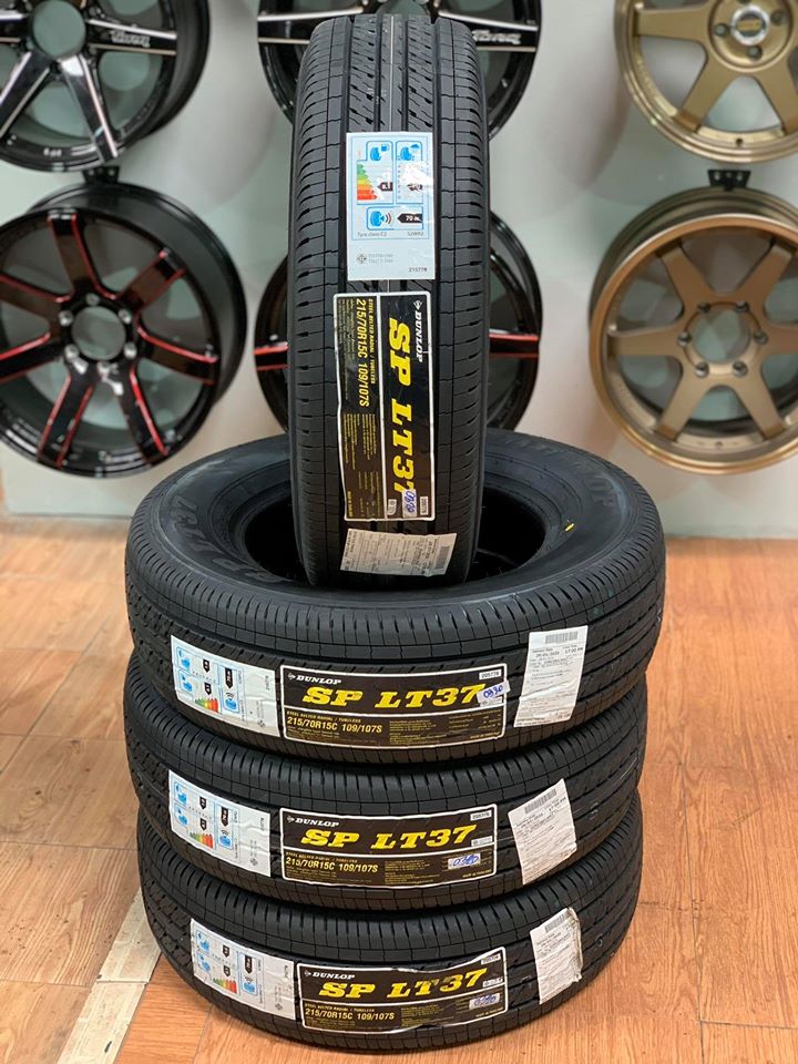 ยางใหม่Dunlop SP LT37 215/70R15 ยางใหม่ปี2020