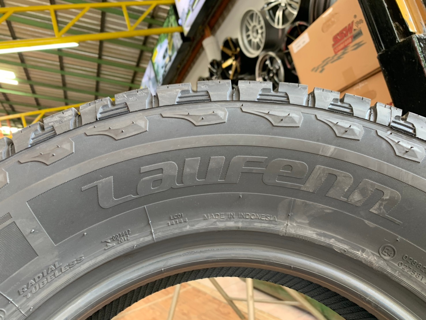 ยางใหม่Laufenn X FIT AT 245/70R16 ยางใหม่ปี2021