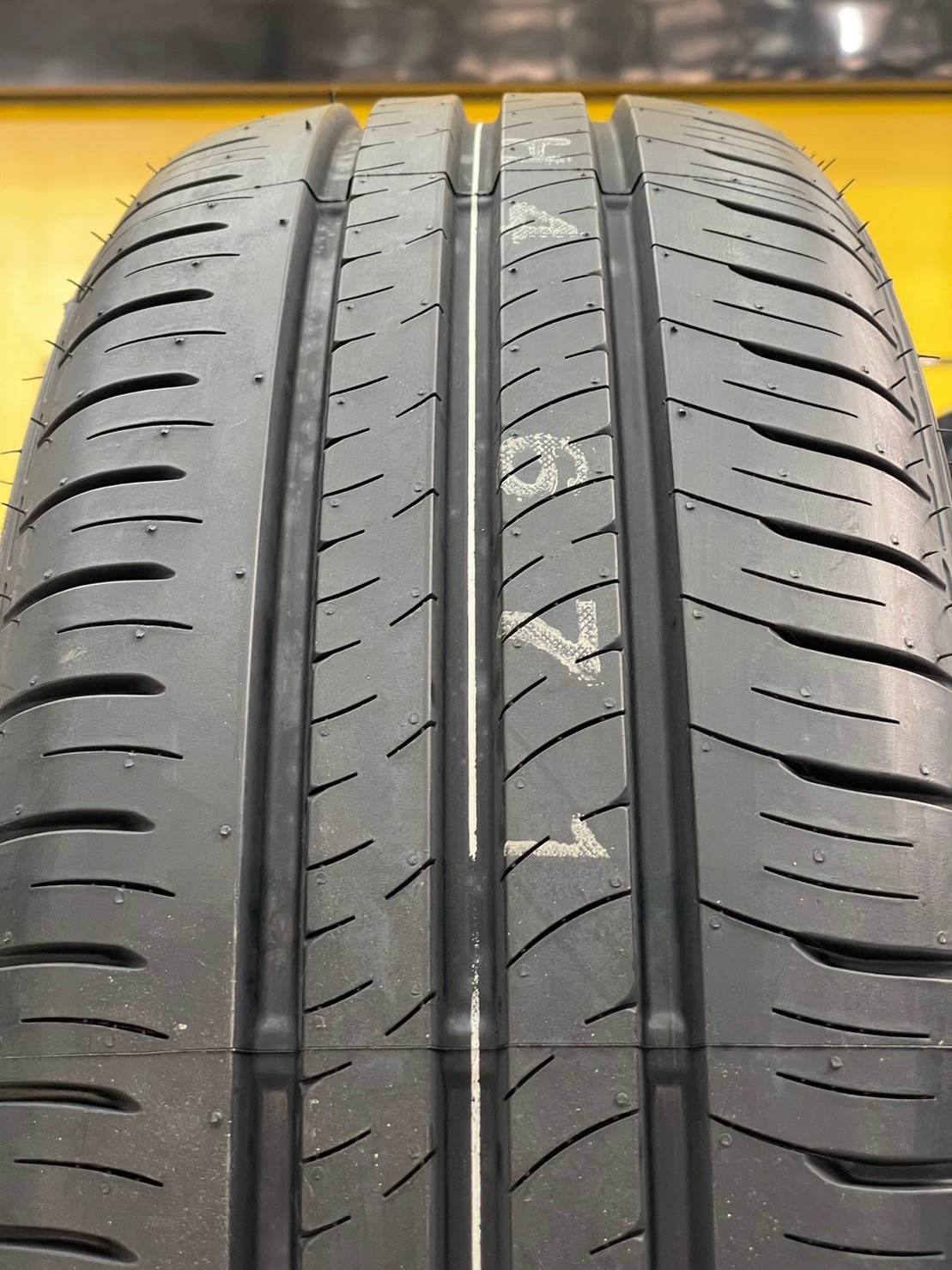 DUNLOP ENASAVE EC300+ 205/60R16 ยางใหม่ปี2024