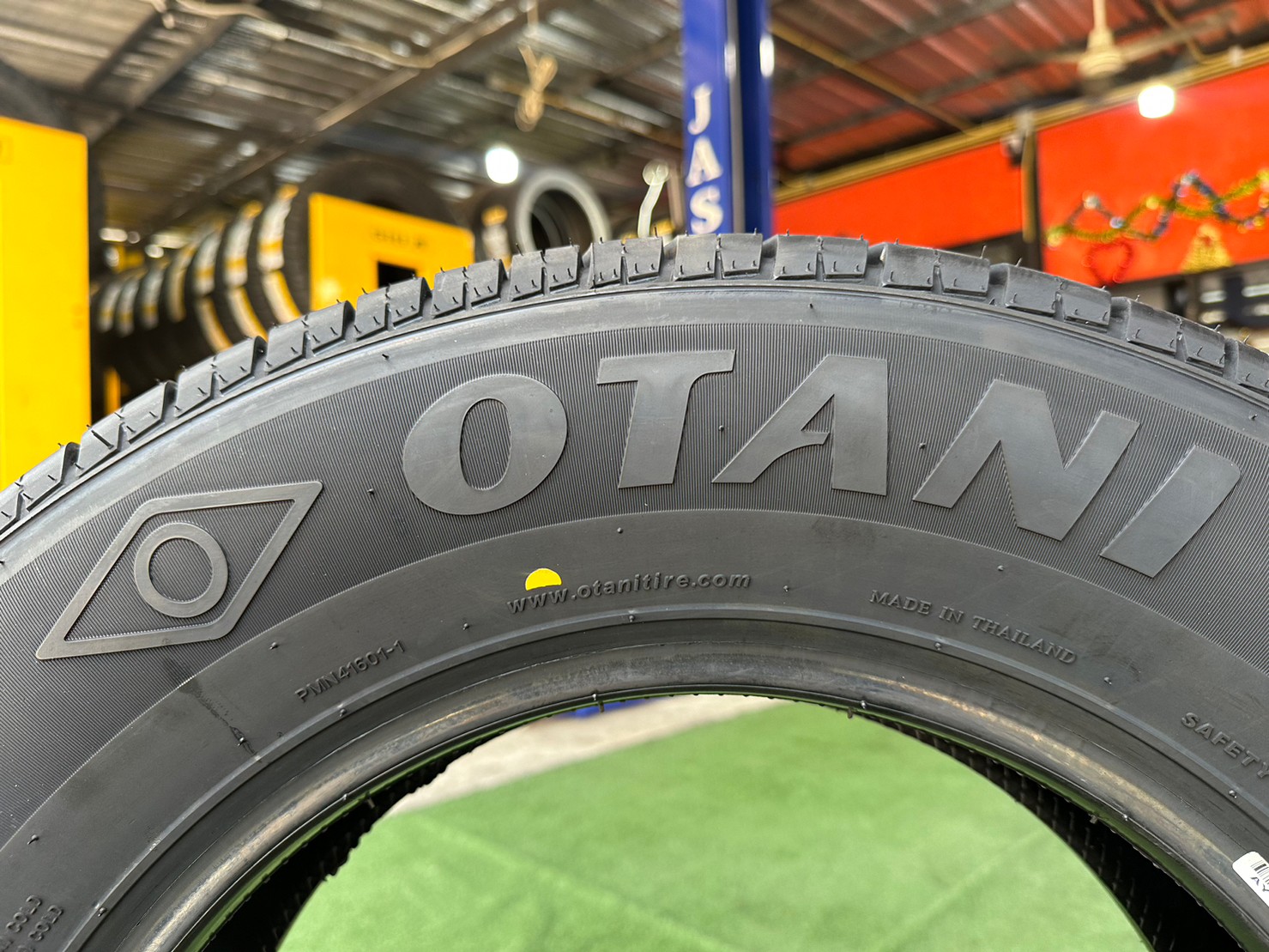 OTANI MK2000 215/70R16 ยางใหม่ปี2023 ราคาพิเศษพร้อมติดตั้งฟรี สามารถสอบถามเพิ่มเติมได้ค่ะ